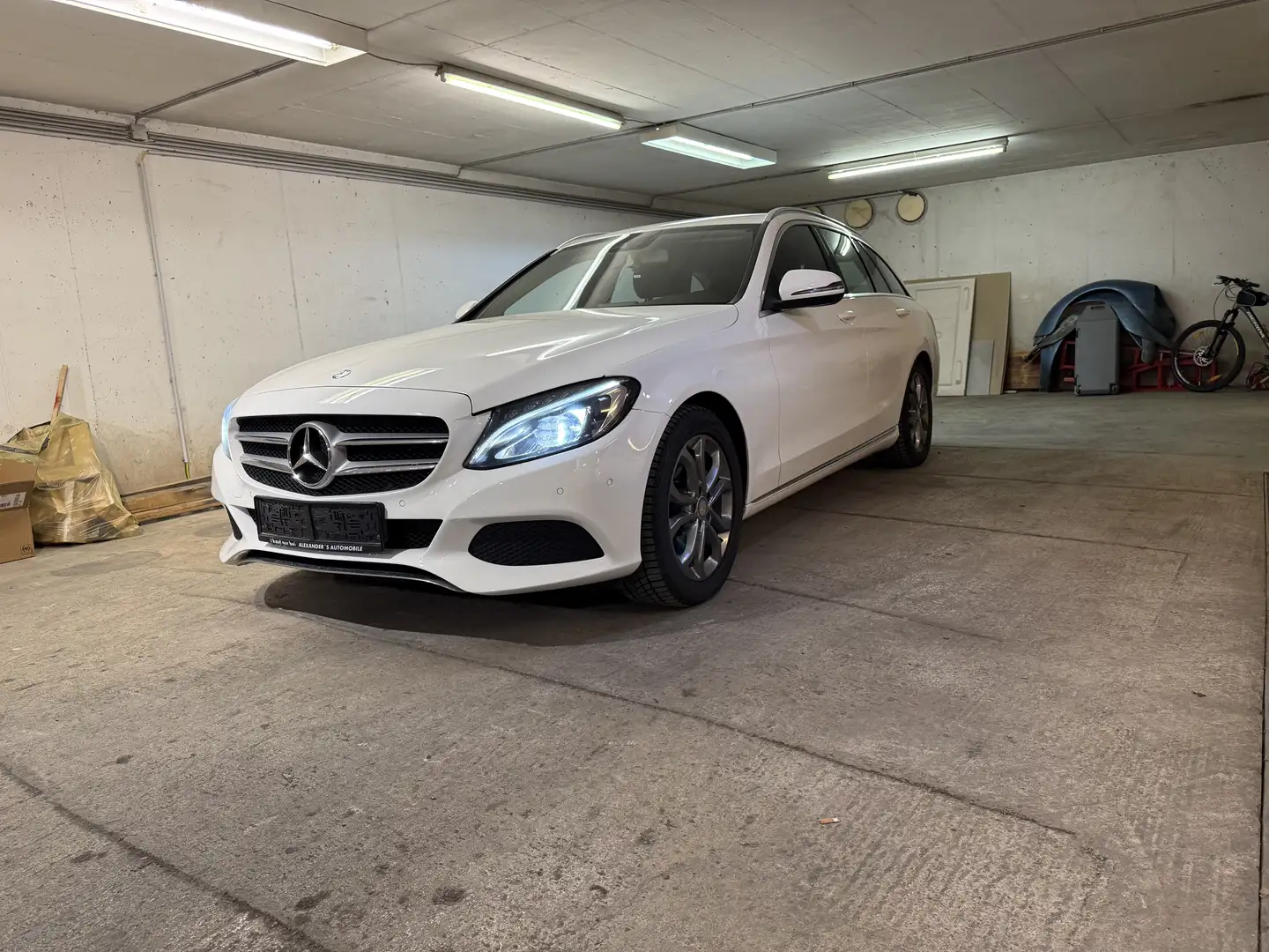 Mercedes-Benz C 220 d T Avantgarde Aut. - 1