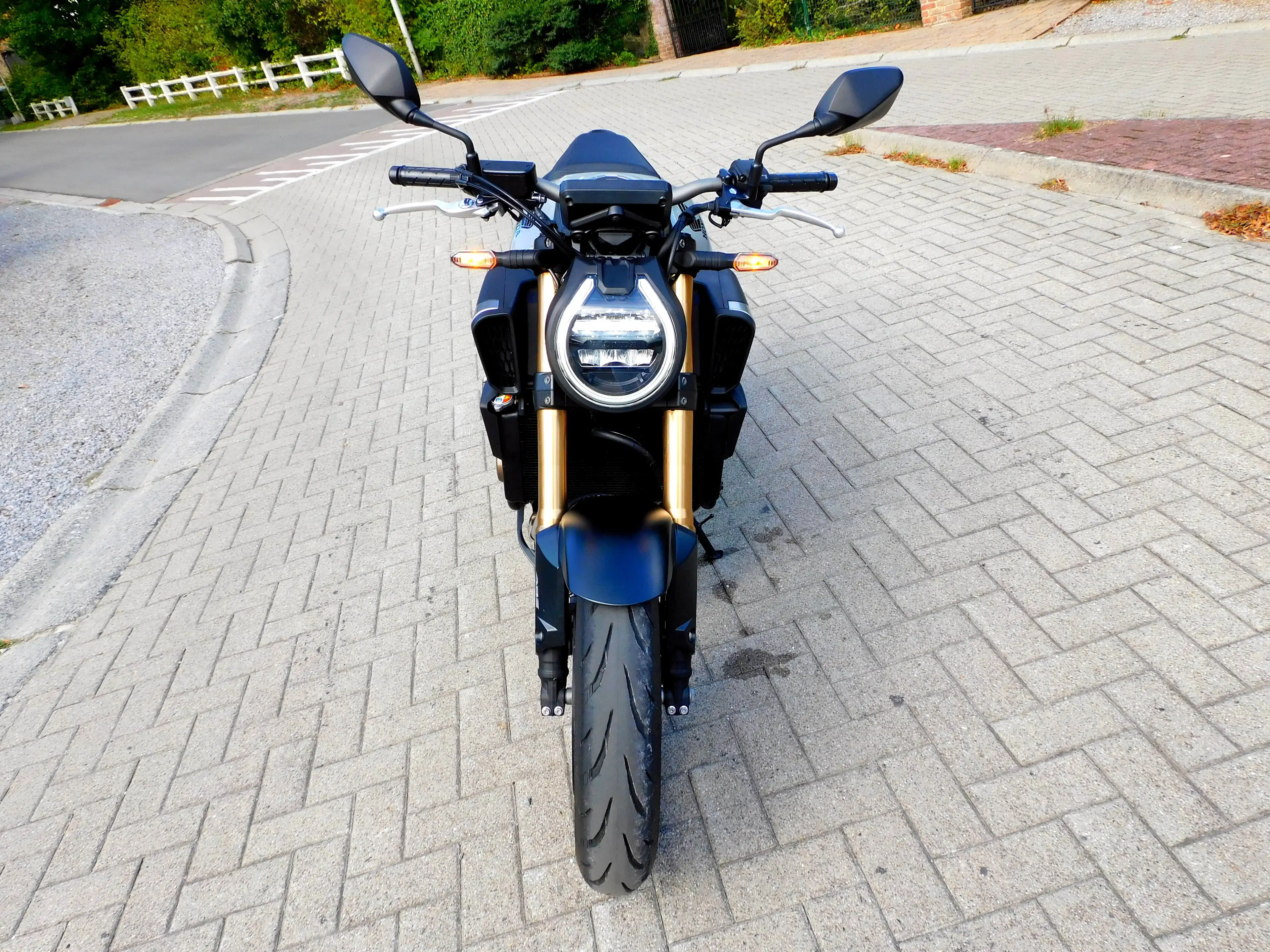 Honda CB 650 R année 2025 , garantie usine — photo 9