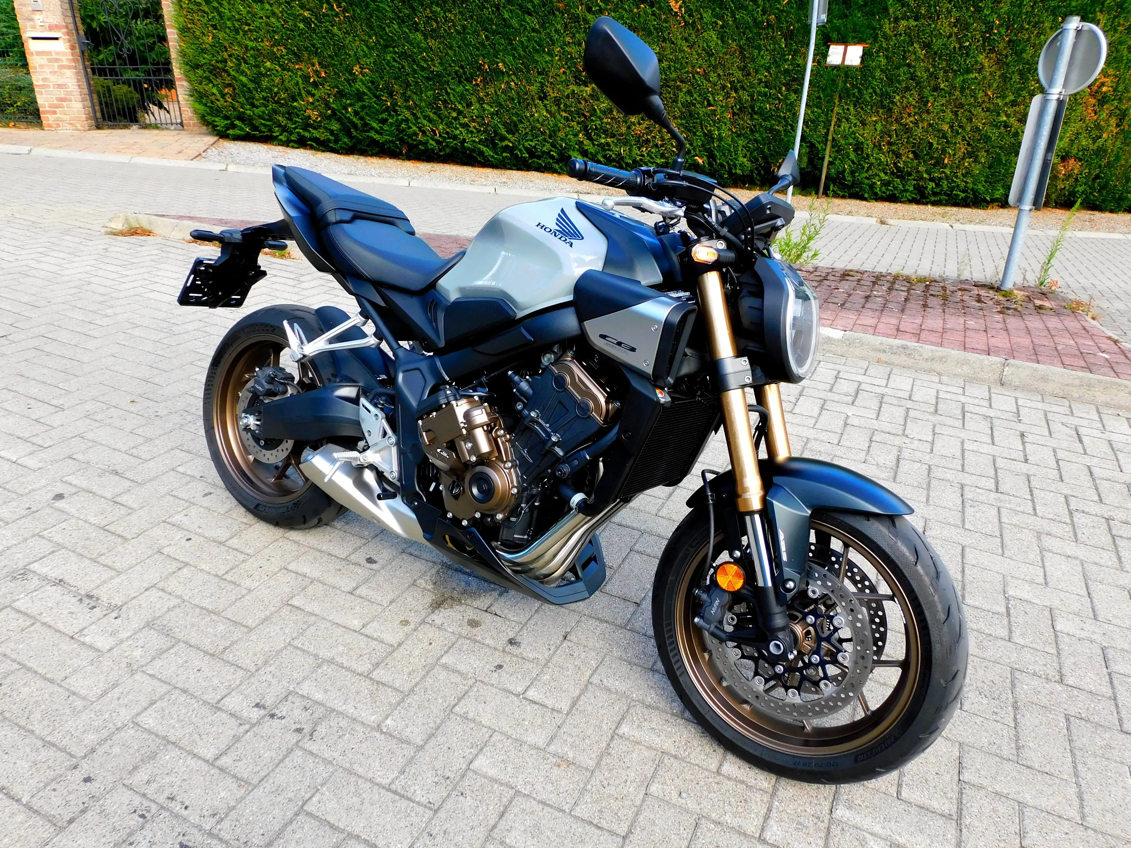 Honda CB 650 R année 2025 , garantie usine — photo 3