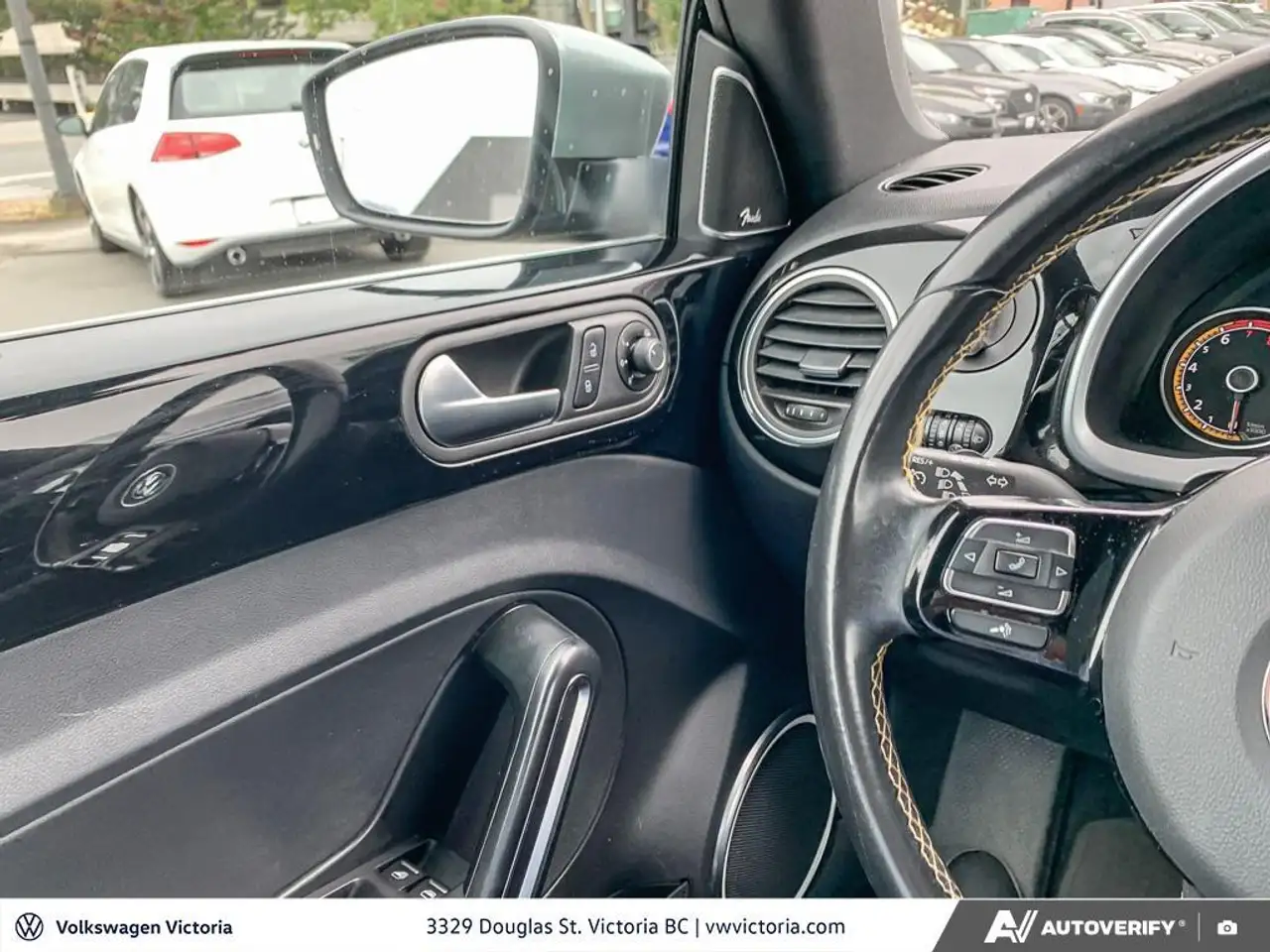 Volkswagen Beetle photo Volkswagen Beetle