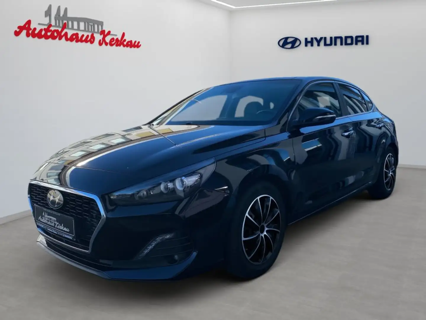 Hyundai i30 1.4 T-GDI DCT Fastback Premium Чорний - 1