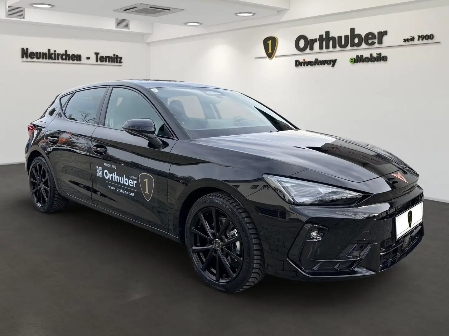 CUPRA Leon 1.5 eTSI DSG ACT Schwarz - 2