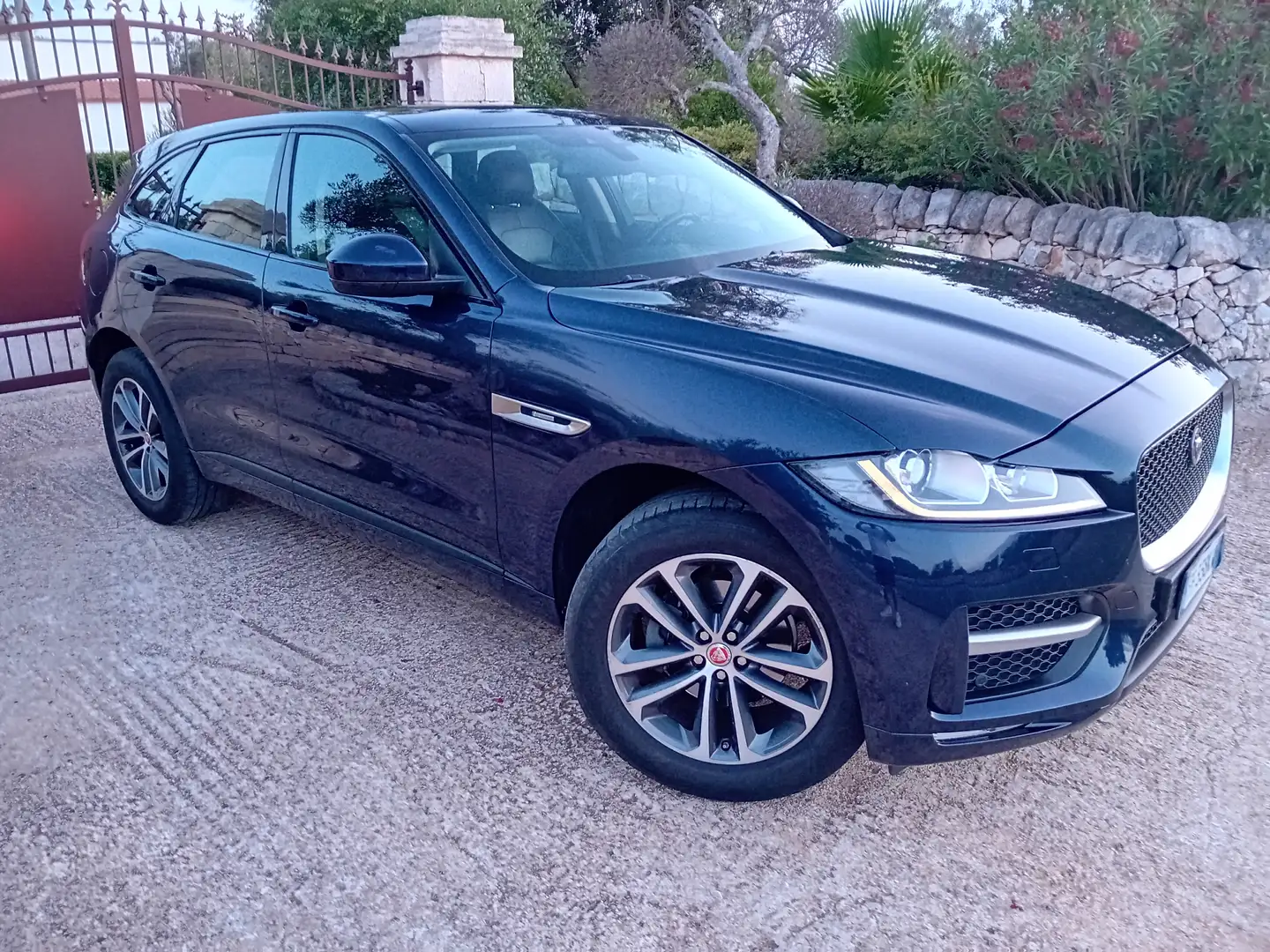 Jaguar F-Pace F-Pace 2015 2.0d R-Sport awd 180cv auto Bleu - 2