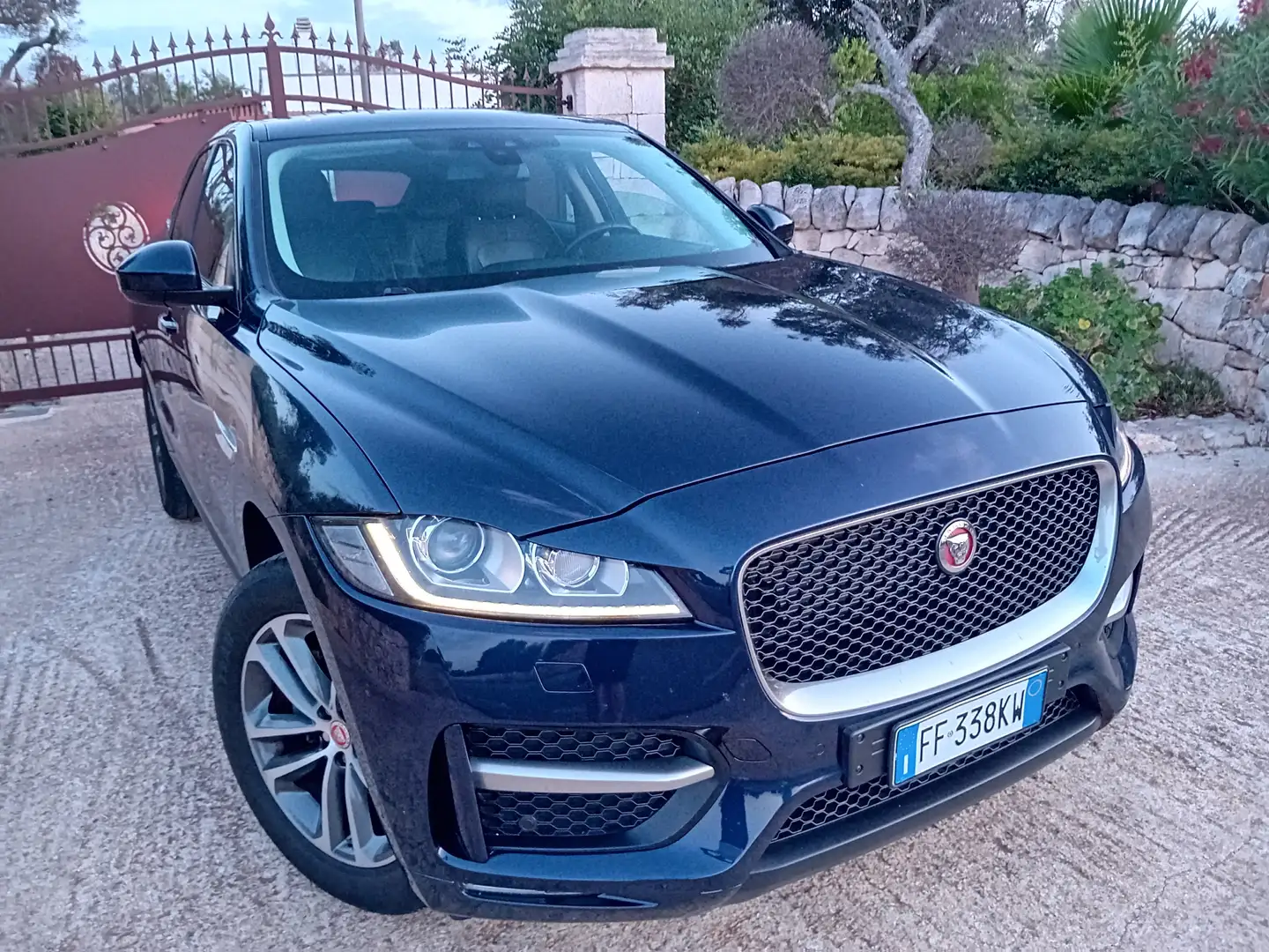 Jaguar F-Pace F-Pace 2015 2.0d R-Sport awd 180cv auto Bleu - 1