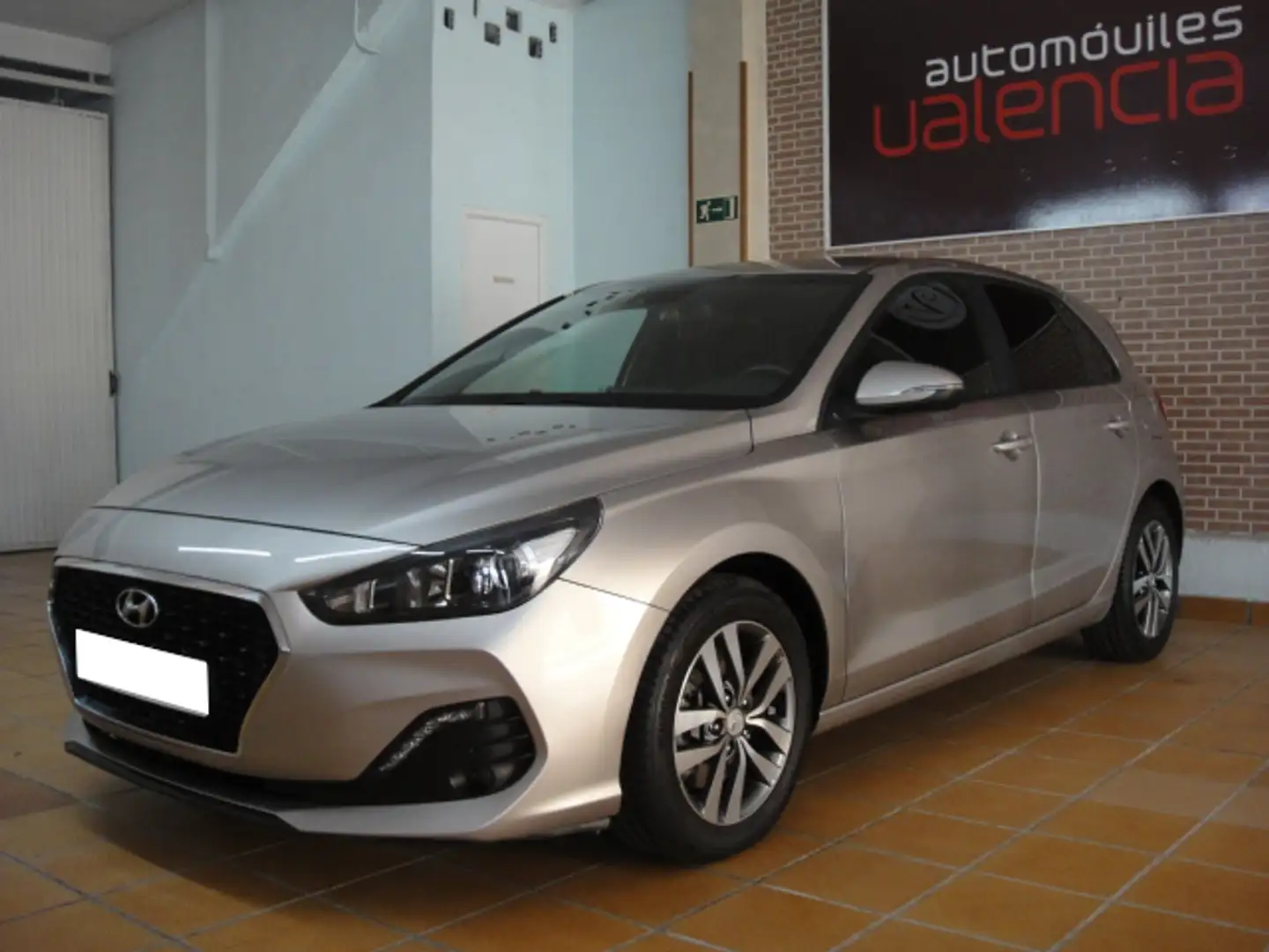 Hyundai i30 1.6CRDi Klass 116 Gris - 1
