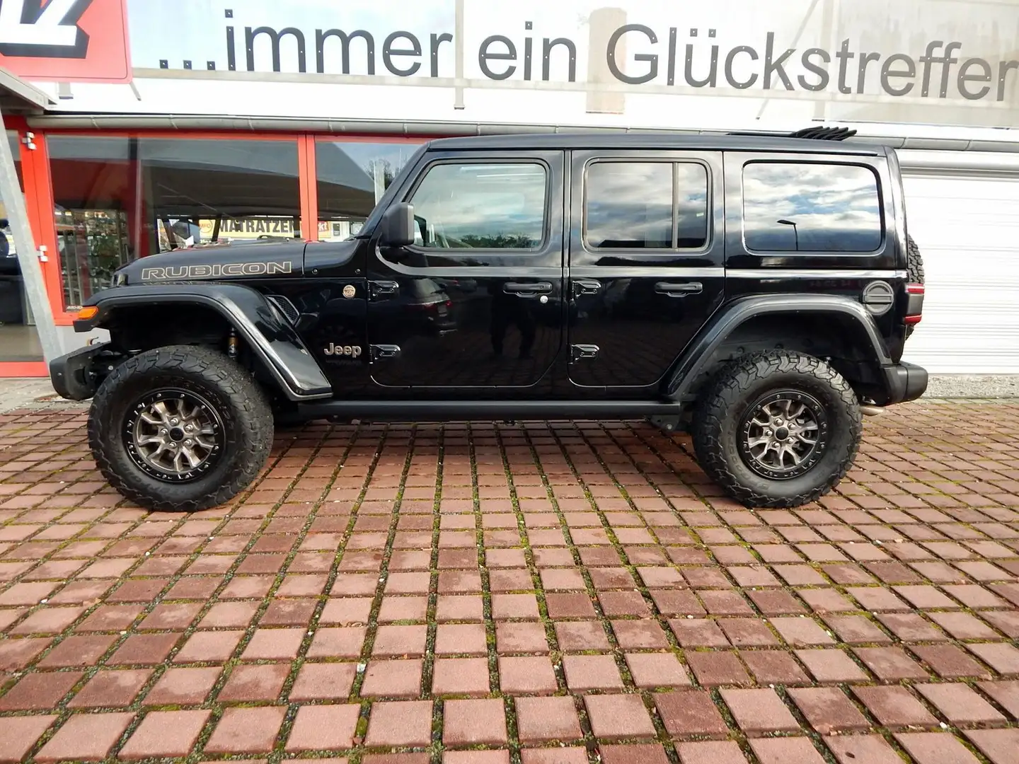 Jeep Wrangler 392 Rubicon 6.4 V8 Sky-one-touch Schwarz - 1