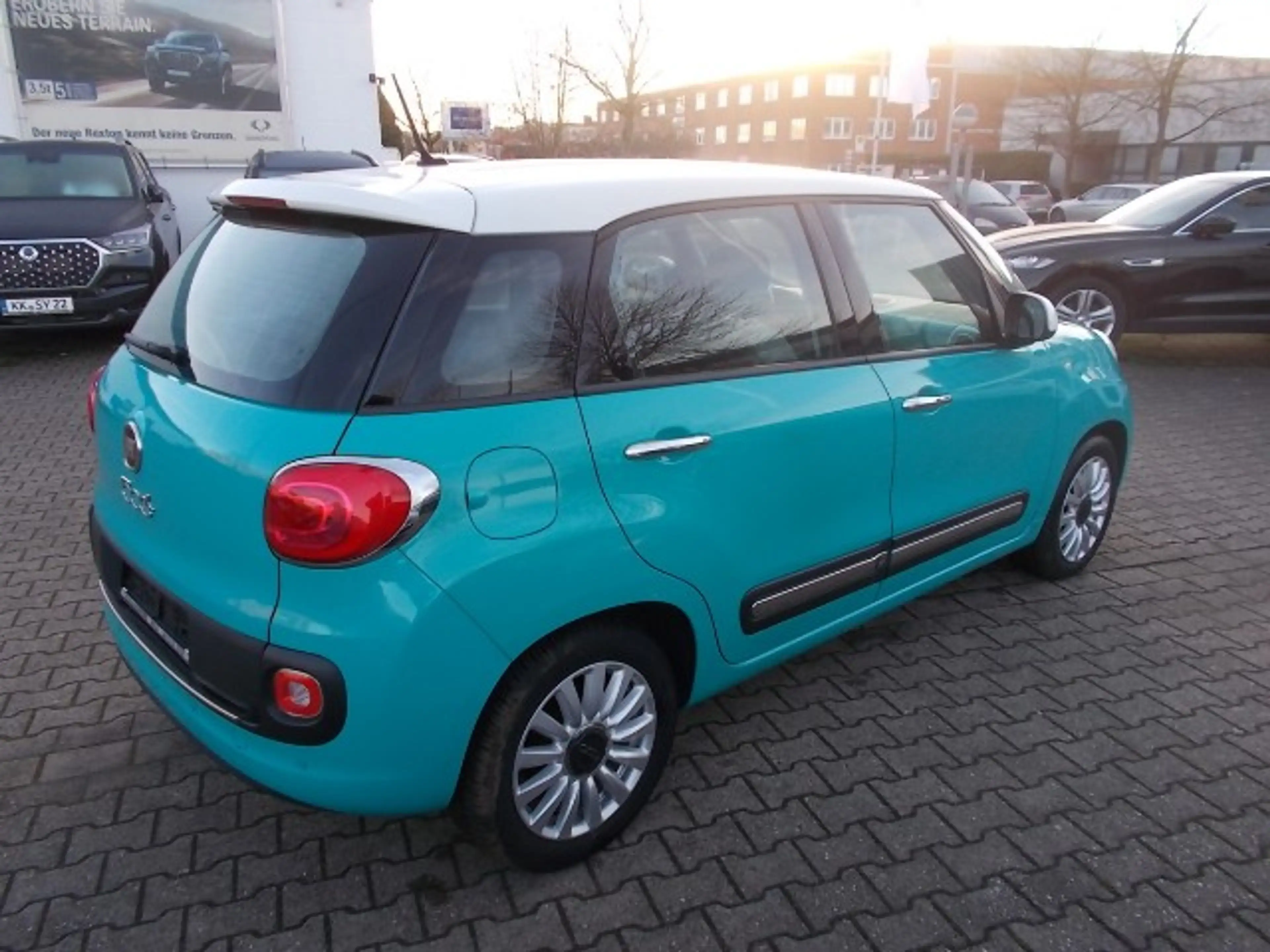 Fiat 500L Pop Star 0,9, Navi, Allwetter, Tempomat — photo 5