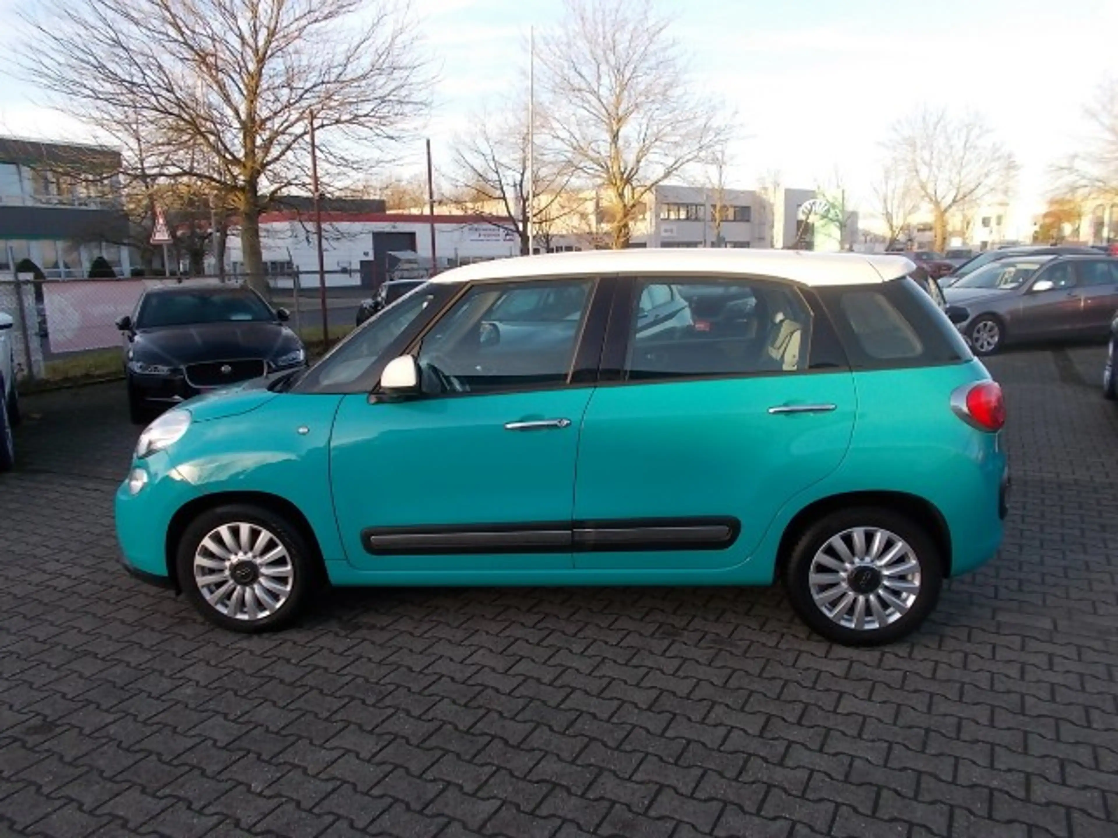Fiat 500L Pop Star 0,9, Navi, Allwetter, Tempomat — photo 8