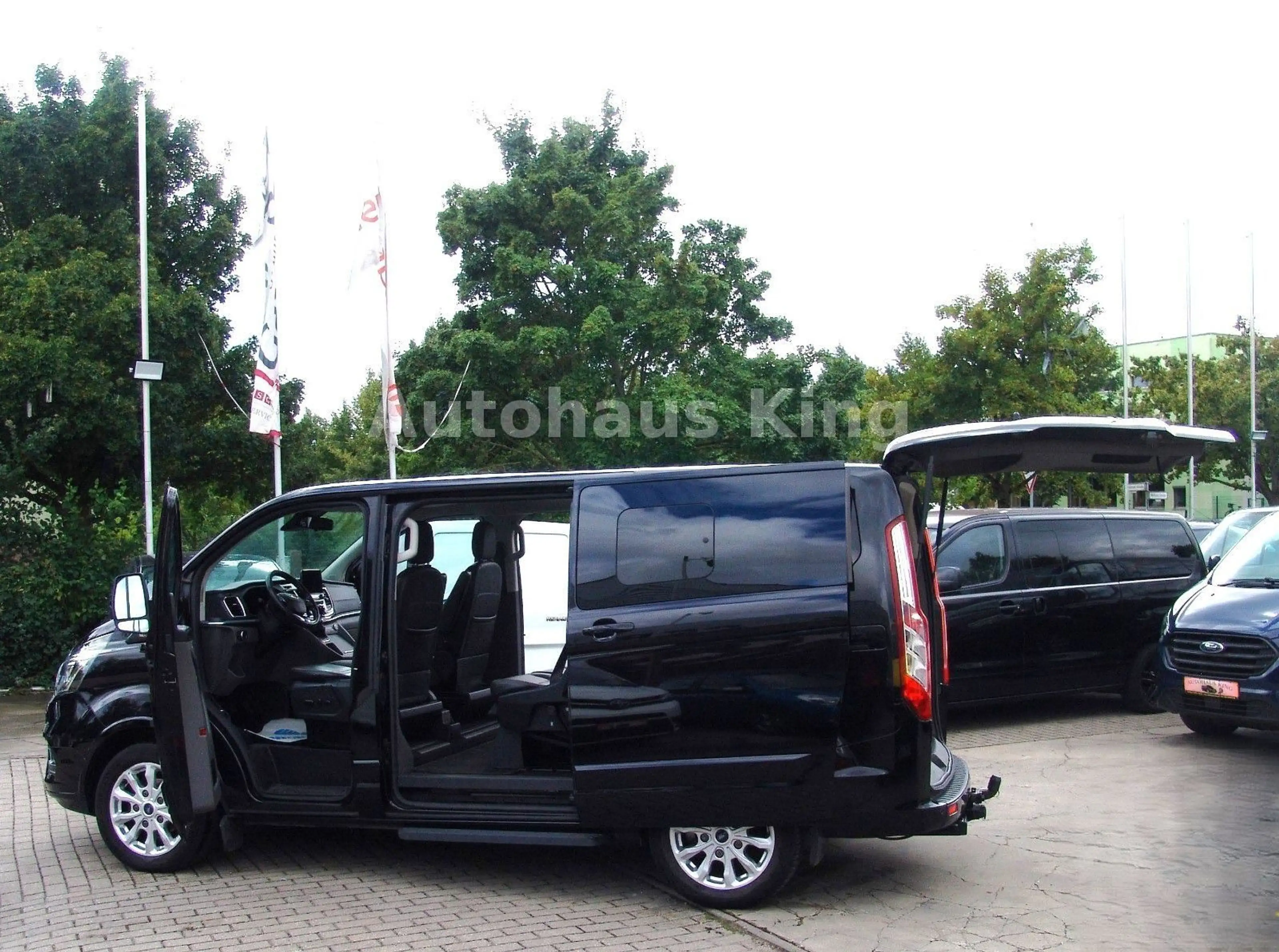 Ford Tourneo Custom Titanium X-8 Sit/Leder/Navi — photo 3