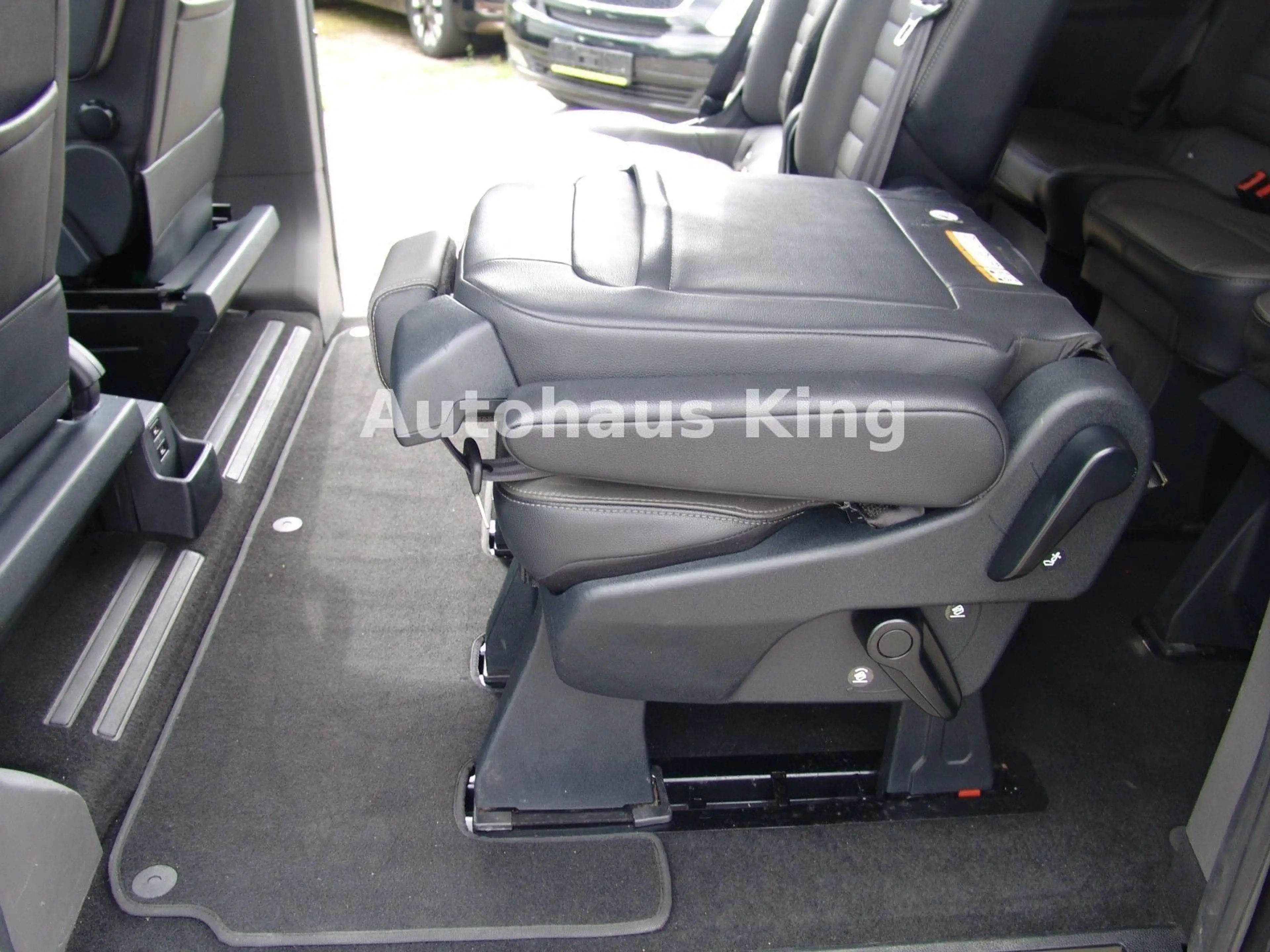 Ford Tourneo Custom Titanium X-8 Sit/Leder/Navi — photo 11