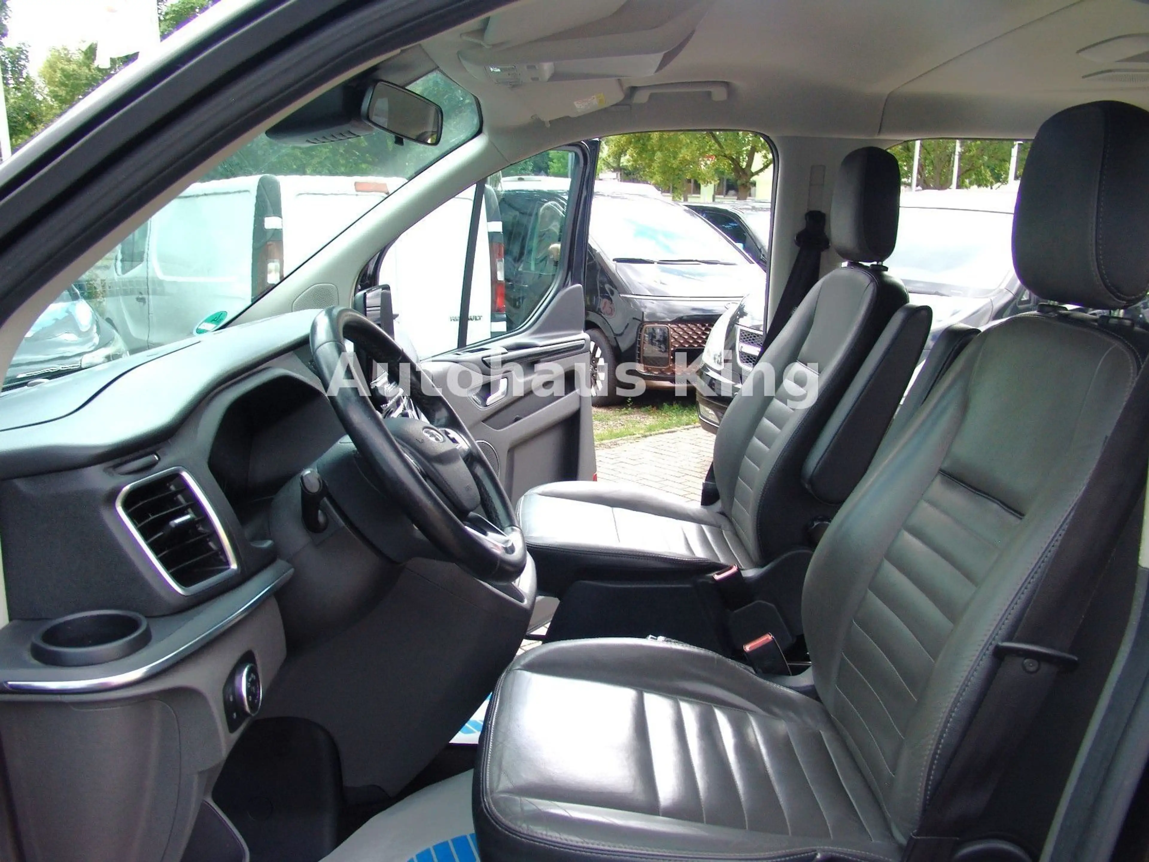 Ford Tourneo Custom Titanium X-8 Sit/Leder/Navi — photo 6