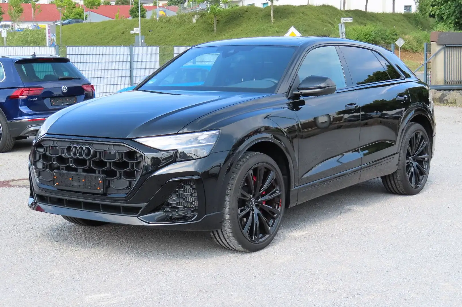 Audi SQ8 "Facelift" Panorama B&O Kamera AHK 23"Zoll Schwarz - 1