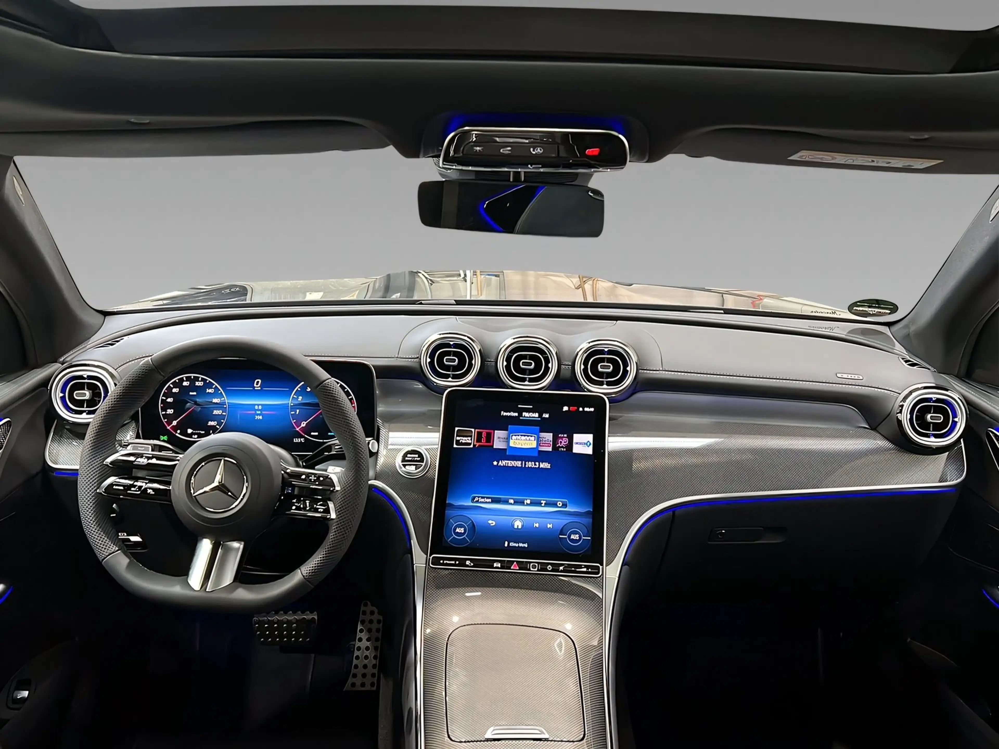 Mercedes-Benz GLC 200 4M AMG+NIGHT+Memory+Pano+LrHz+AHK+360° — photo 10