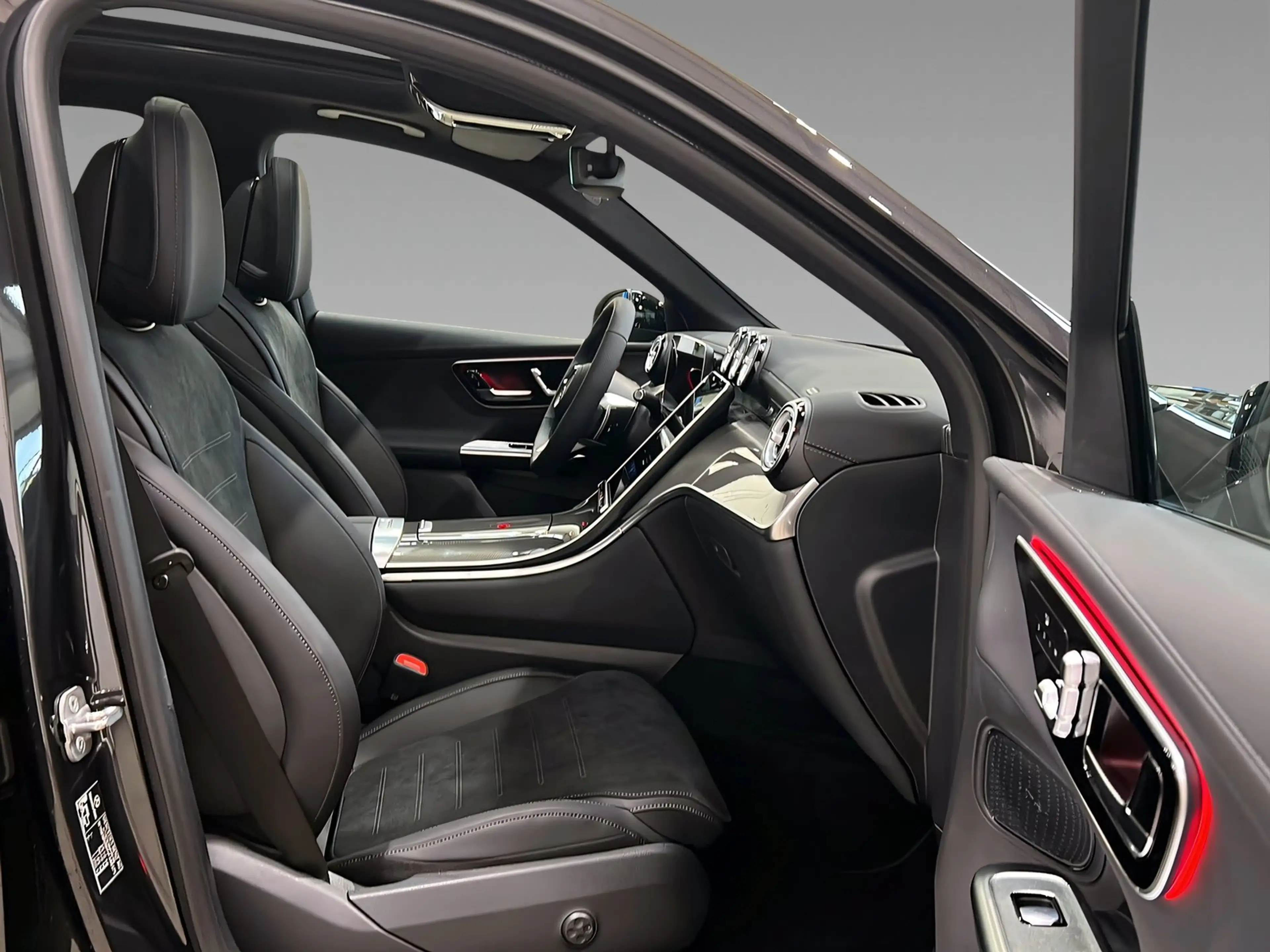 Mercedes-Benz GLC 200 4M AMG+NIGHT+Memory+Pano+LrHz+AHK+360° — photo 14