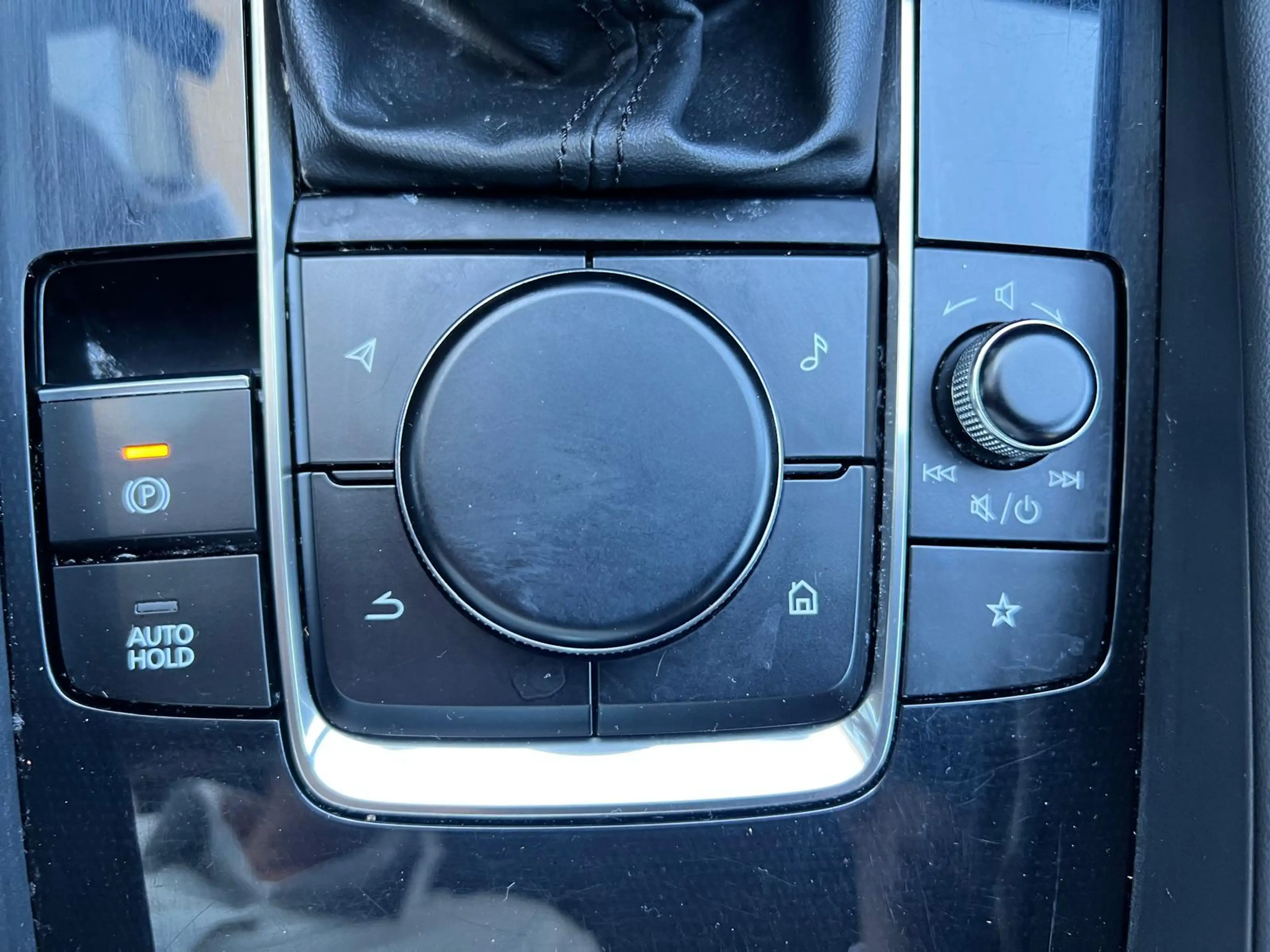 Mazda 3 2.0 e-SkyActiv-G M Hybrid 122 Luxury |18"LM VELGEN — photo 29