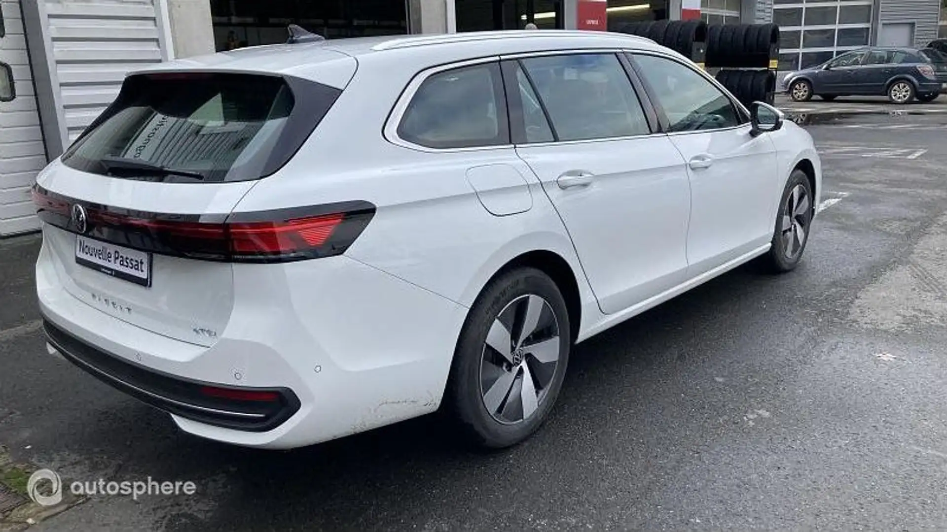 Volkswagen Passat 1.5 eTSI 150ch Life Plus DSG7 - 2