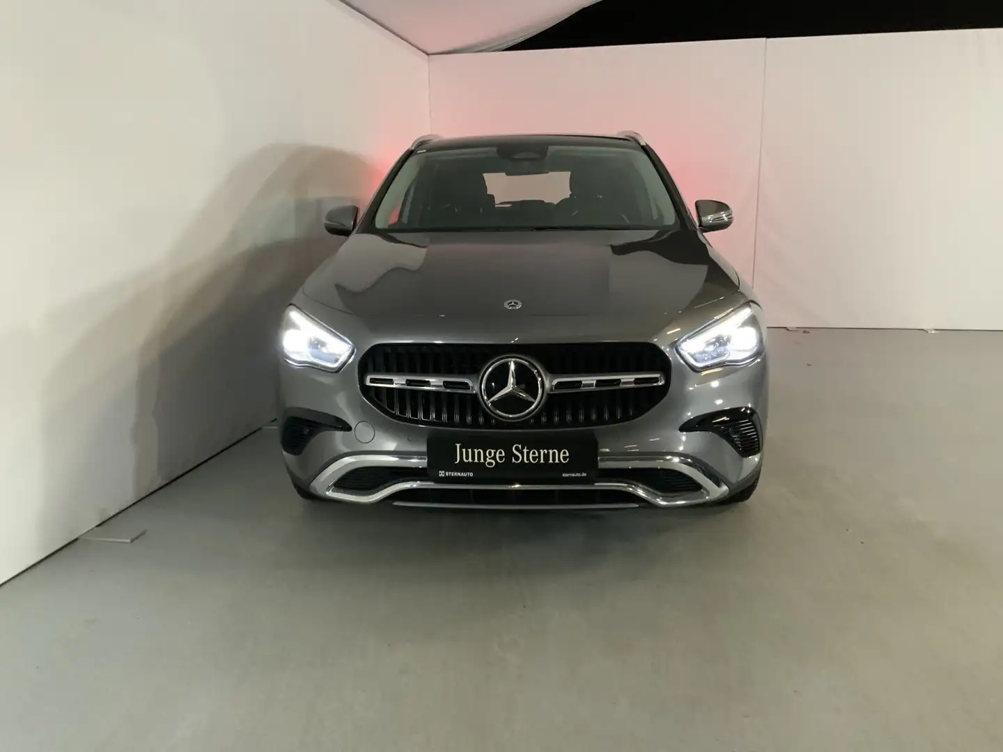 Mercedes-Benz GLA 180 GLA 180 Prog DISTRONIC MultibeamLED Totwinkel Grau - 2