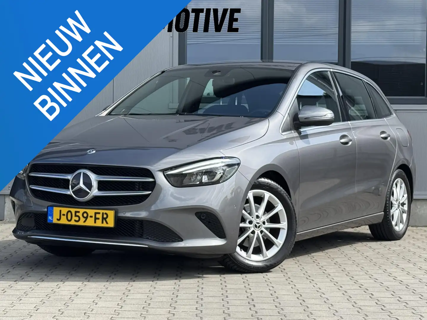 Mercedes-Benz B 180 Launch Edition 136 PK | Trekhaak | Camera Wide Scr Grijs - 1