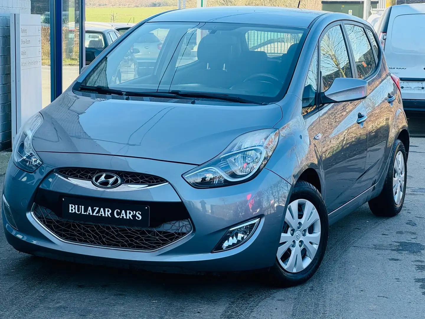 Hyundai iX20 1.6 CRDi*1 ER MAIN*CARNET*CLIM*USB*GARANTIE Gris - 1