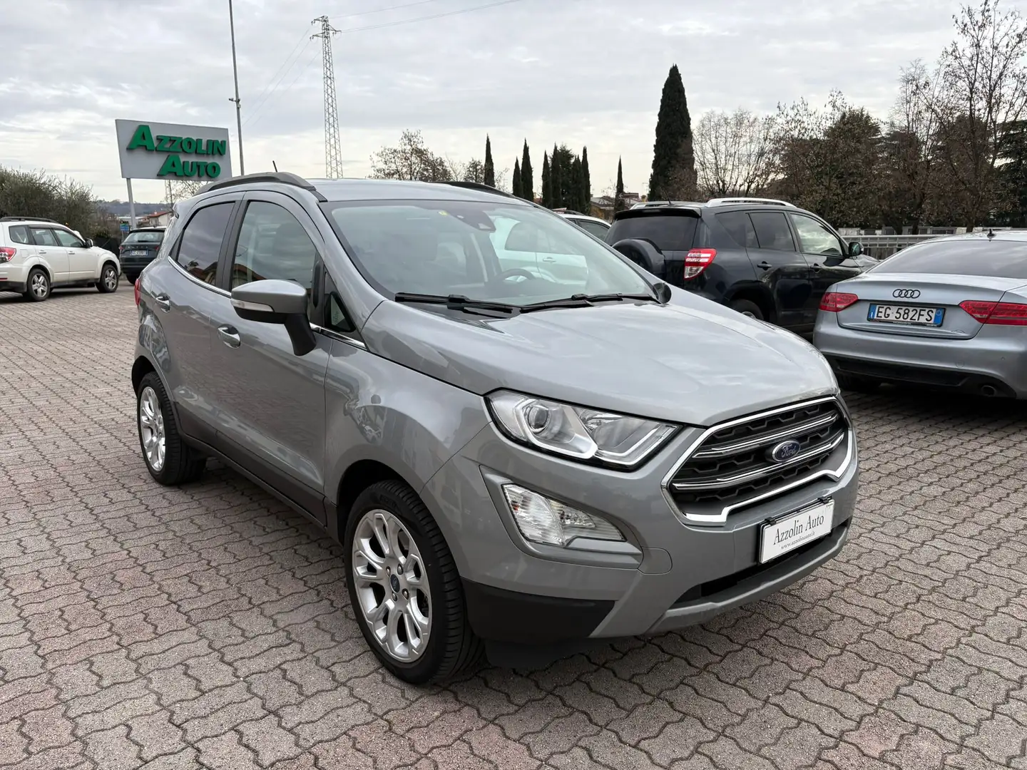 Ford EcoSport 1.0 TURBO BENZINA SI A NEOPATENTATI Grau - 1