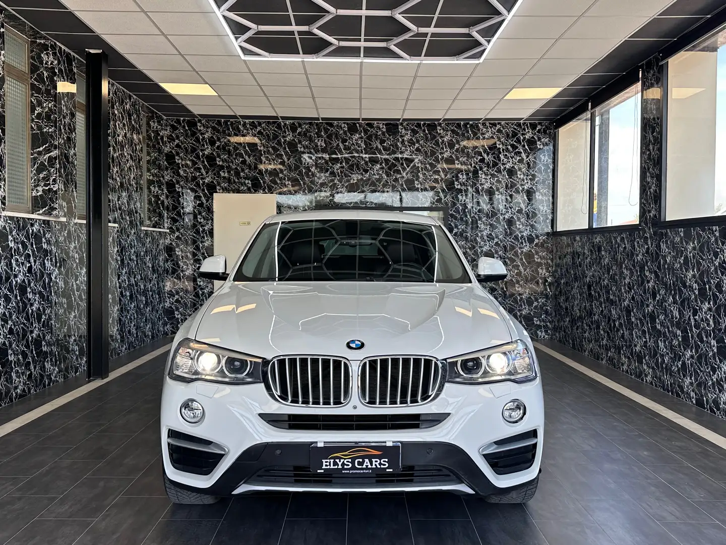 BMW X4 xdrive20d xLine auto Bianco - 2