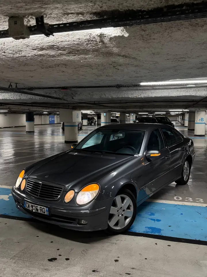 Mercedes-Benz E 320