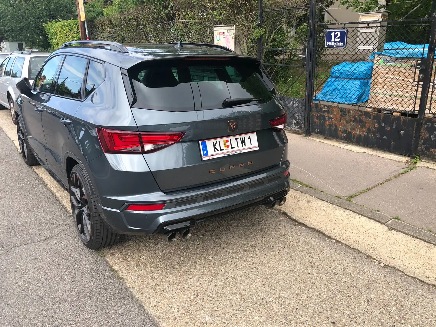 CUPRA Ateca 2,0 TSI 4Drive DSG Grau - 2