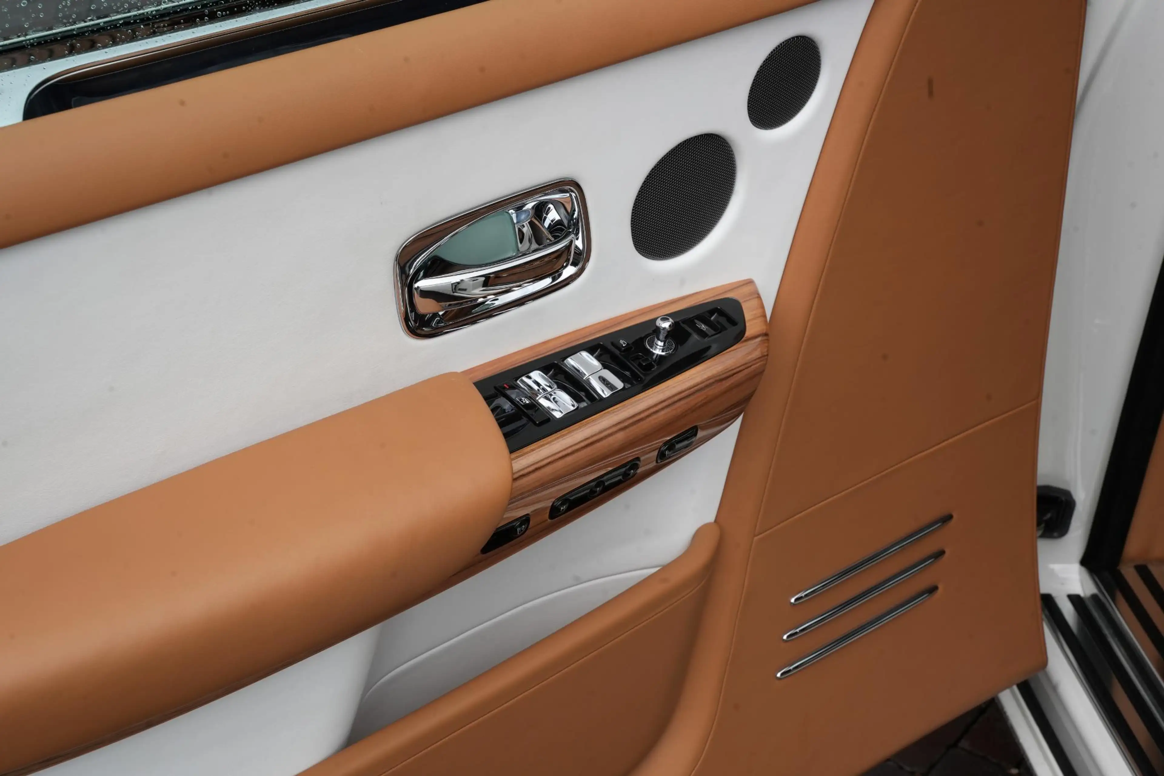 Rolls-Royce Phantom 6.7 V12 Starlight Headliner Rear Theatre Individua — photo 48