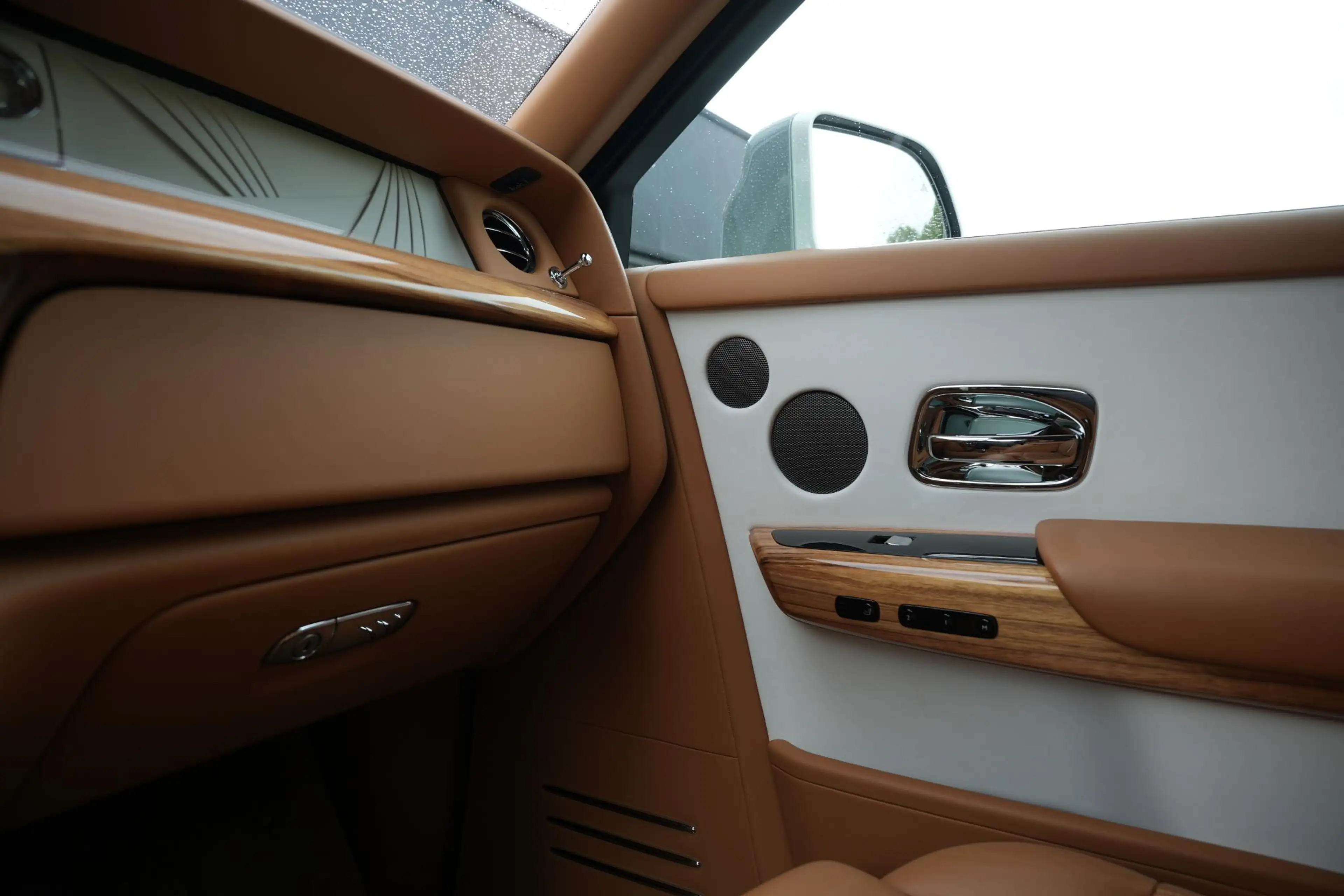 Rolls-Royce Phantom 6.7 V12 Starlight Headliner Rear Theatre Individua — photo 45