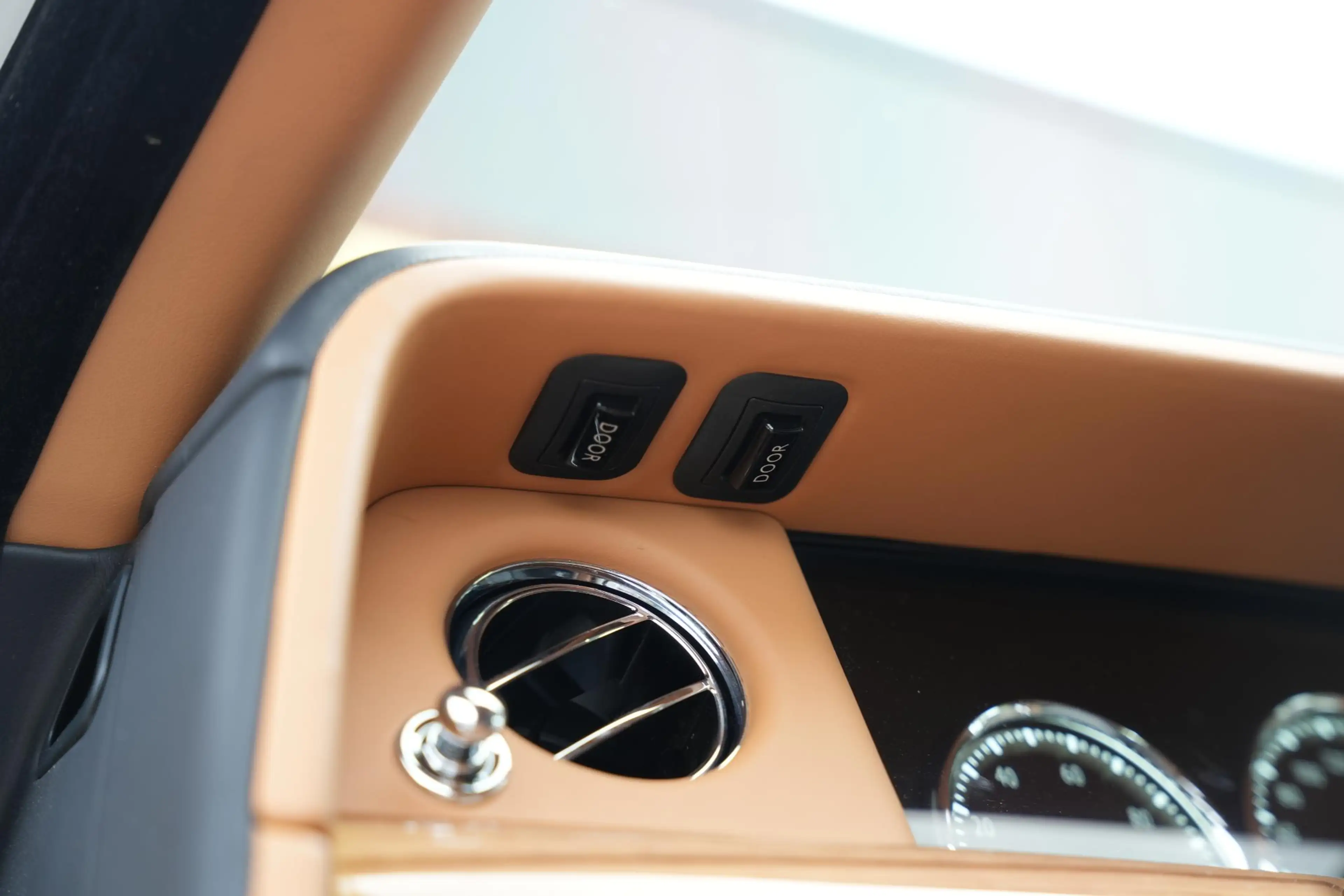 Rolls-Royce Phantom 6.7 V12 Starlight Headliner Rear Theatre Individua — photo 41