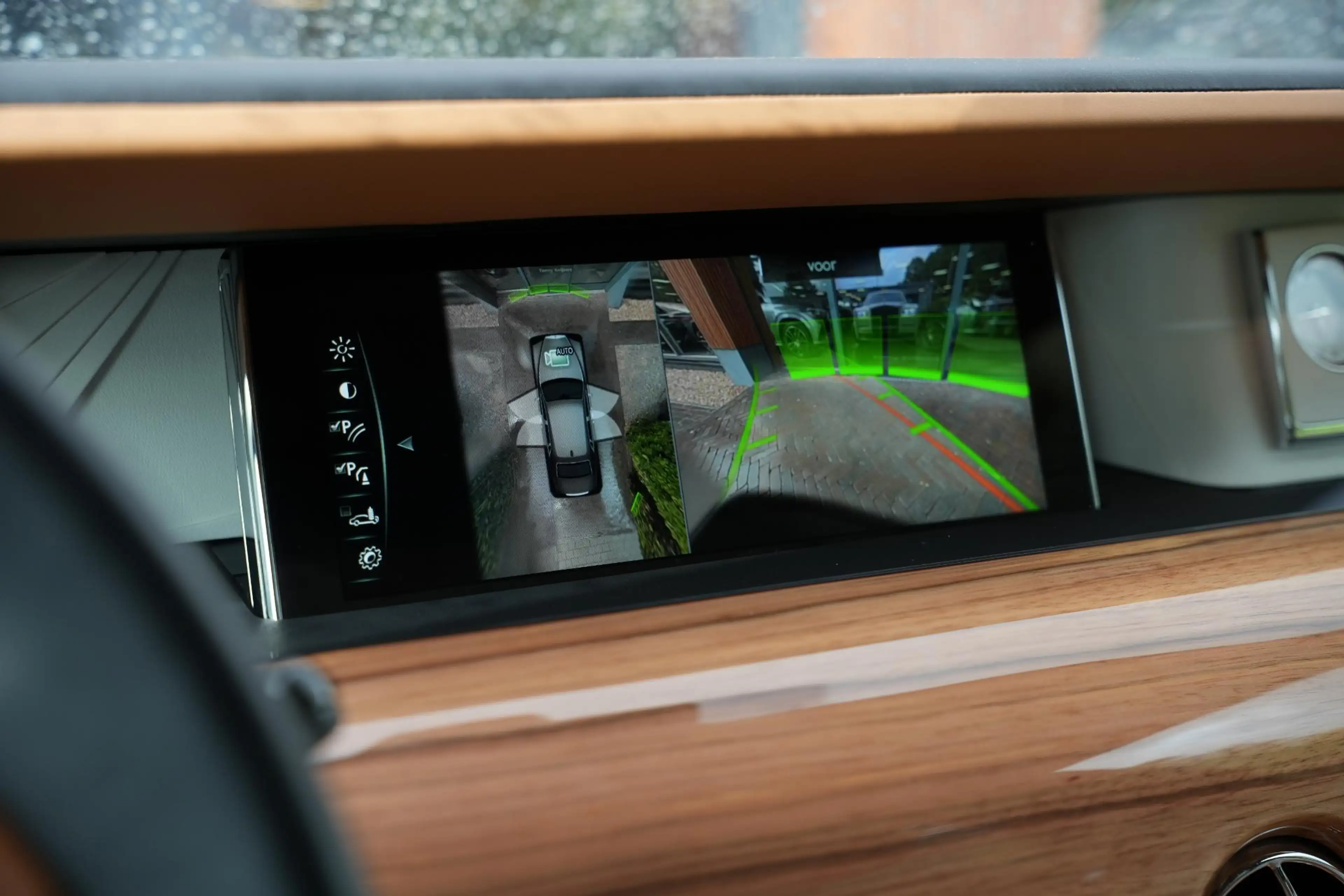 Rolls-Royce Phantom 6.7 V12 Starlight Headliner Rear Theatre Individua — photo 46