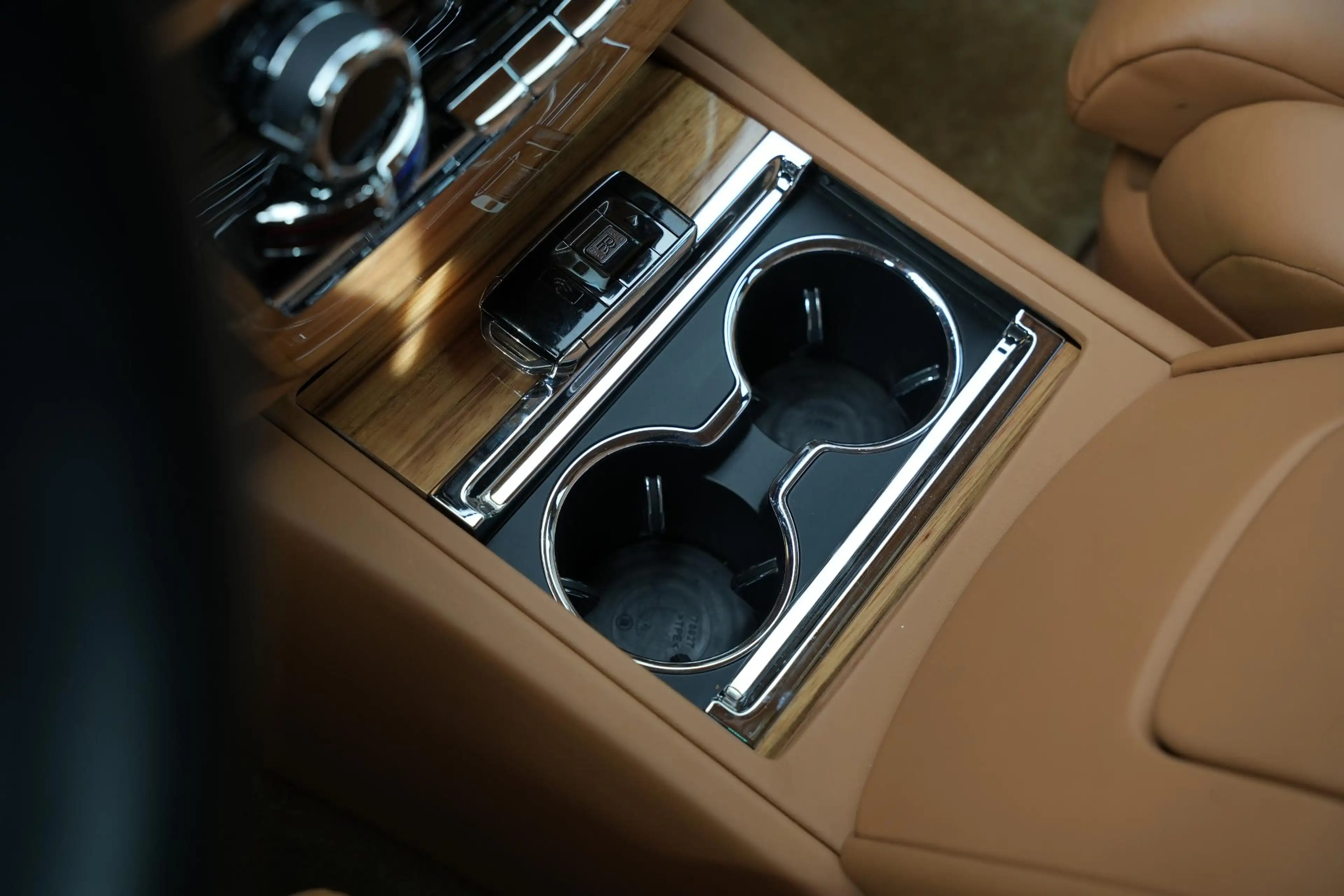 Rolls-Royce Phantom 6.7 V12 Starlight Headliner Rear Theatre Individua — photo 47