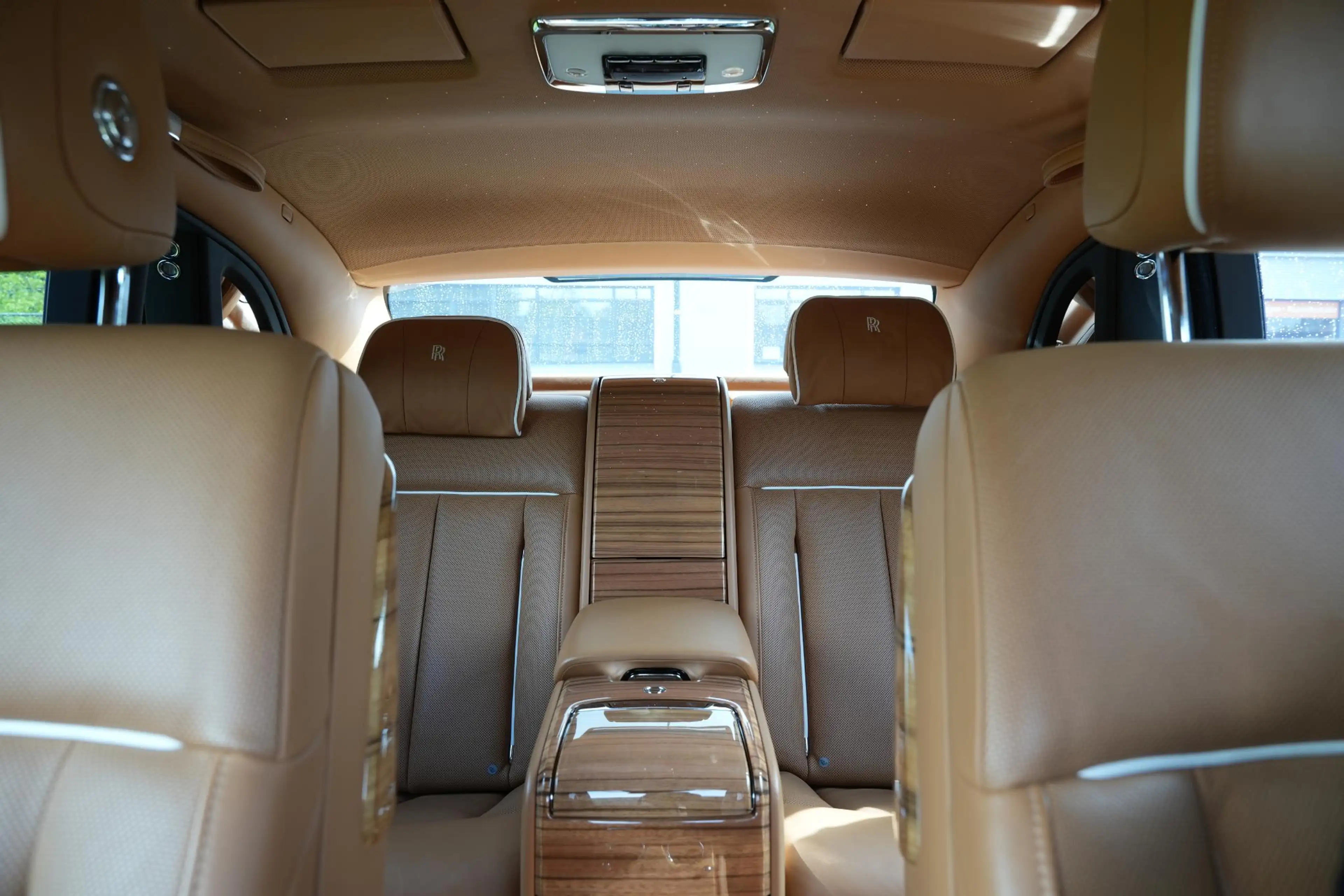 Rolls-Royce Phantom 6.7 V12 Starlight Headliner Rear Theatre Individua — photo 32