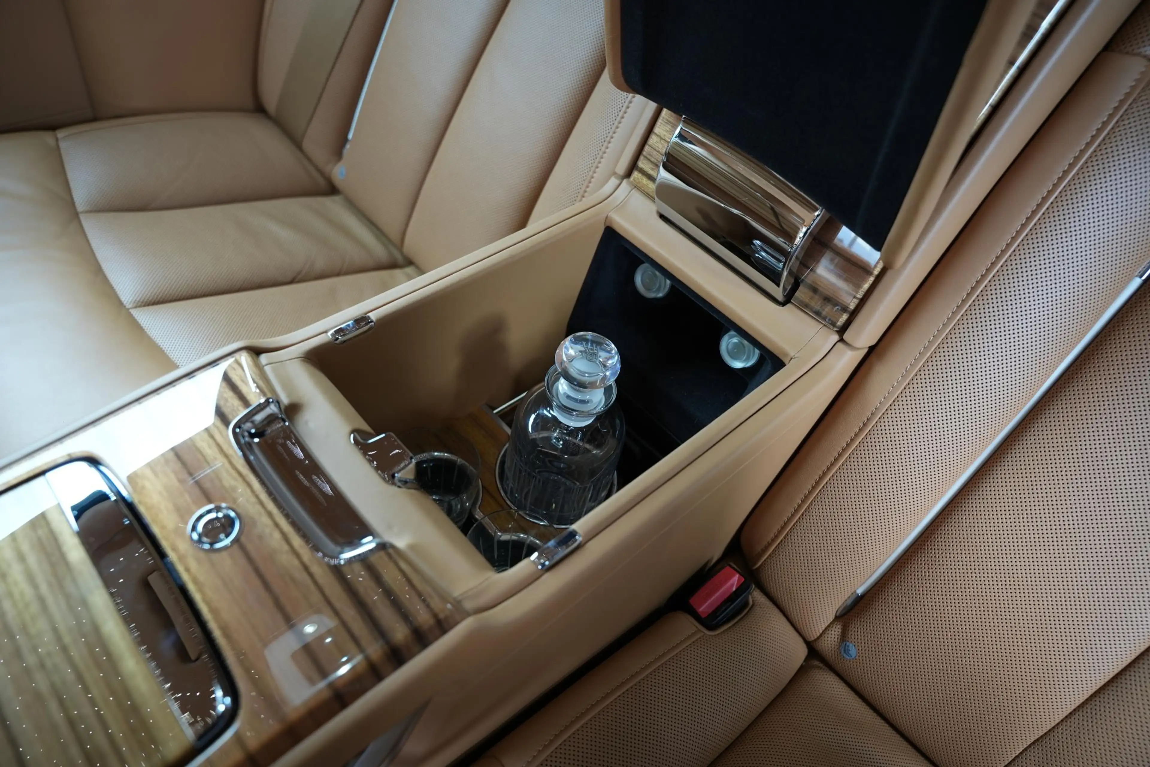 Rolls-Royce Phantom 6.7 V12 Starlight Headliner Rear Theatre Individua — photo 30