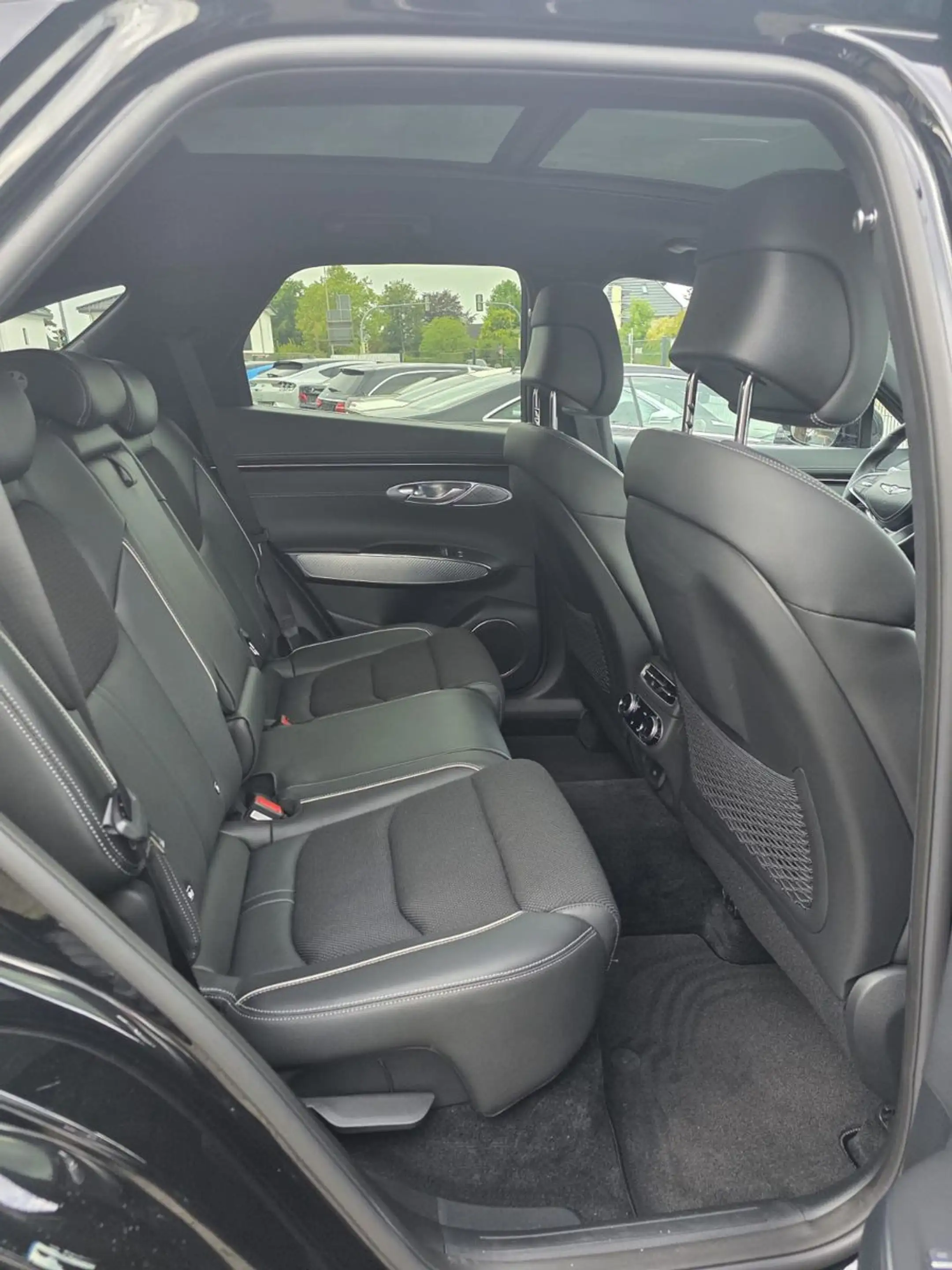 Genesis GV70 Benziner 2.5T 8AT AWD Luxury — photo 10