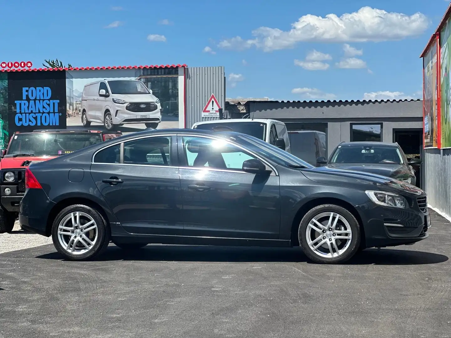 Volvo S60 S60 D3 Momentum Geartronic *Schiebedach* Grau - 1