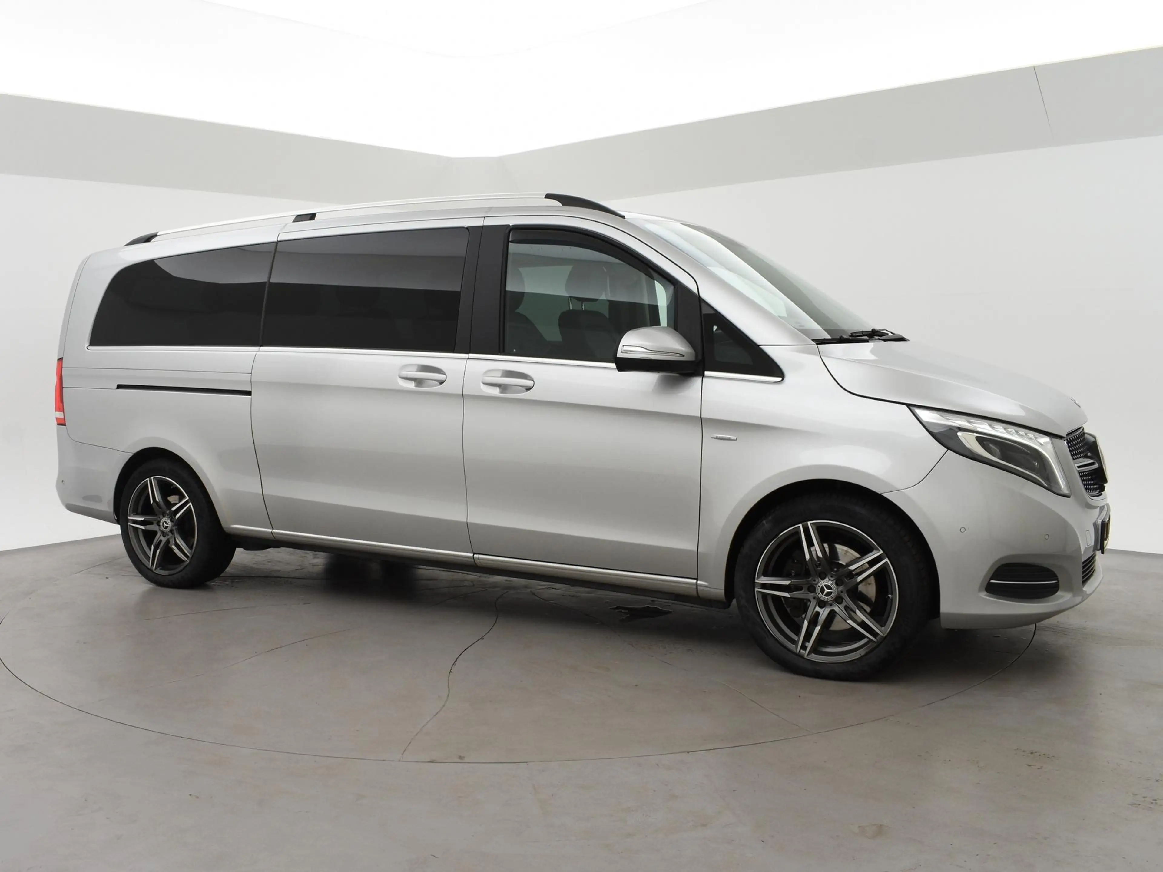Mercedes-Benz V 250 250d 4-MATIC EXTRA LANG AVANTGARDE 6-PERSOONS | BU — photo 28