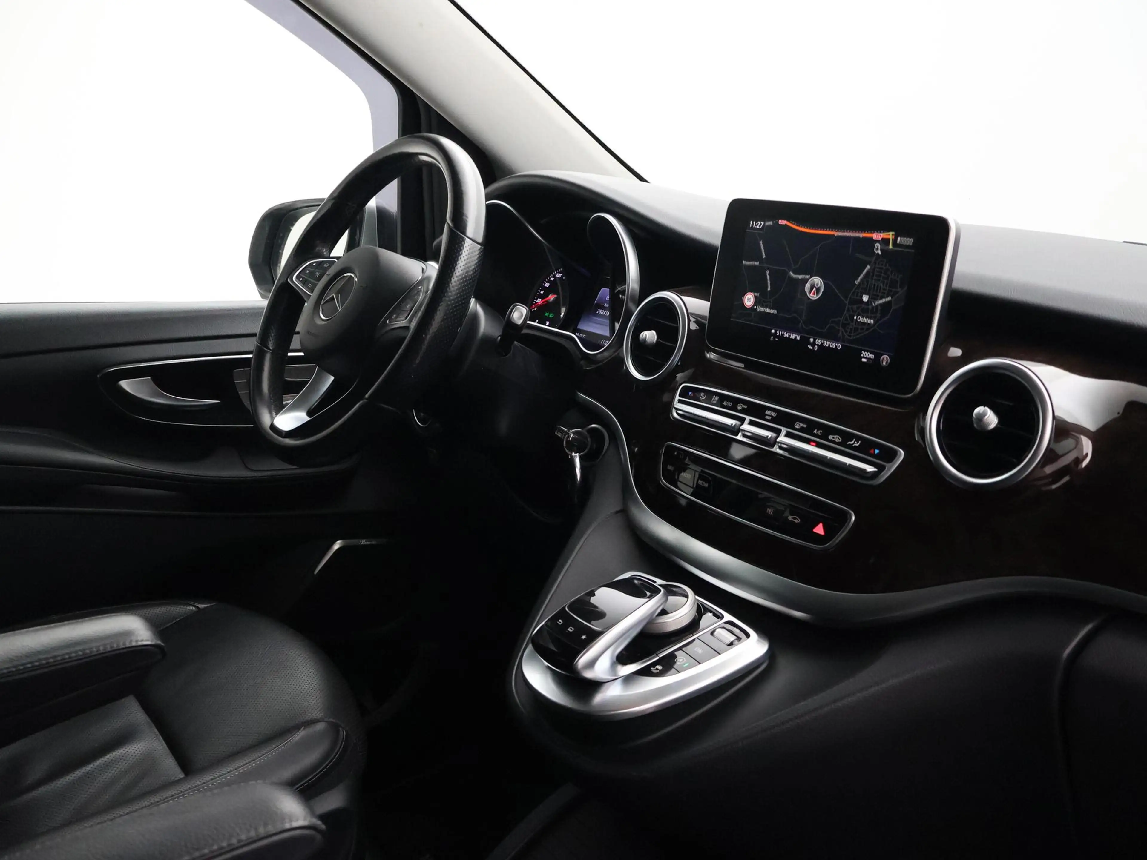 Mercedes-Benz V 250 250d 4-MATIC EXTRA LANG AVANTGARDE 6-PERSOONS | BU — photo 4