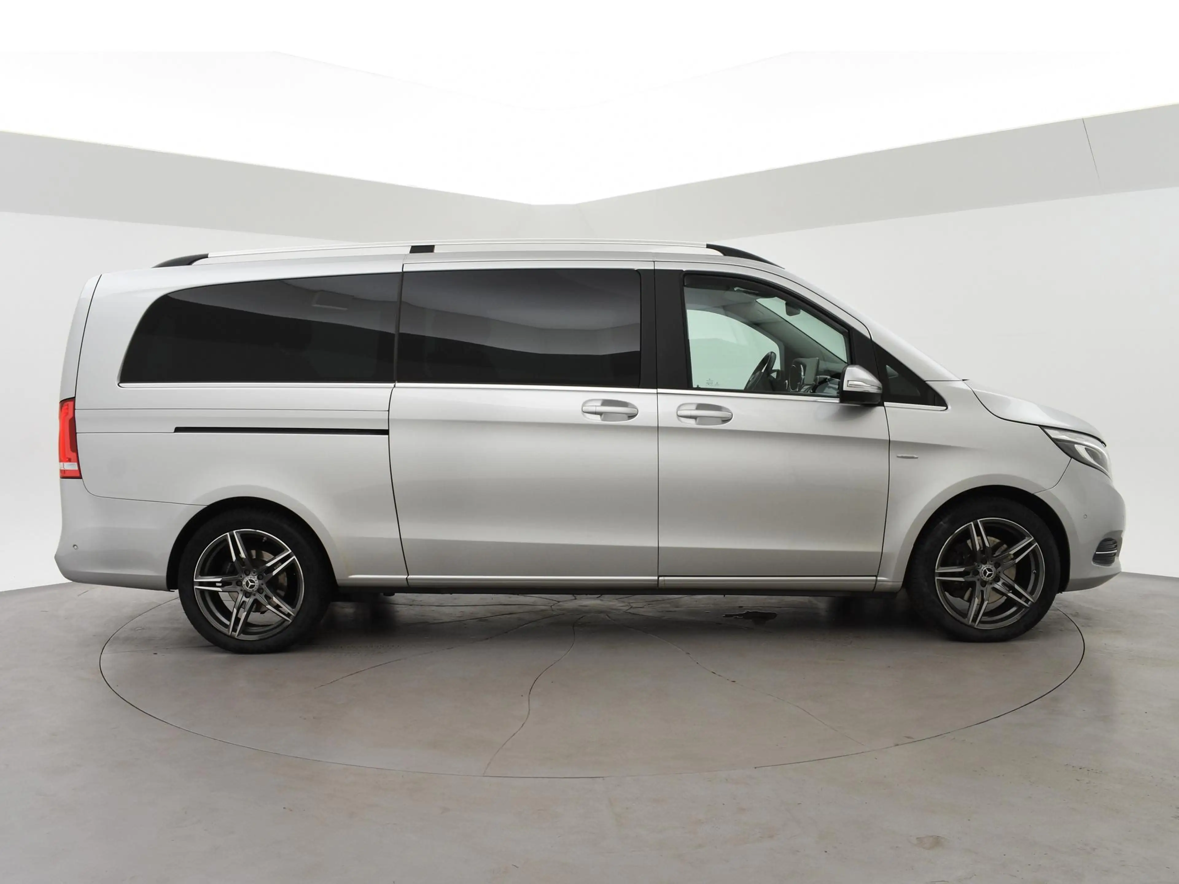 Mercedes-Benz V 250 250d 4-MATIC EXTRA LANG AVANTGARDE 6-PERSOONS | BU — photo 12