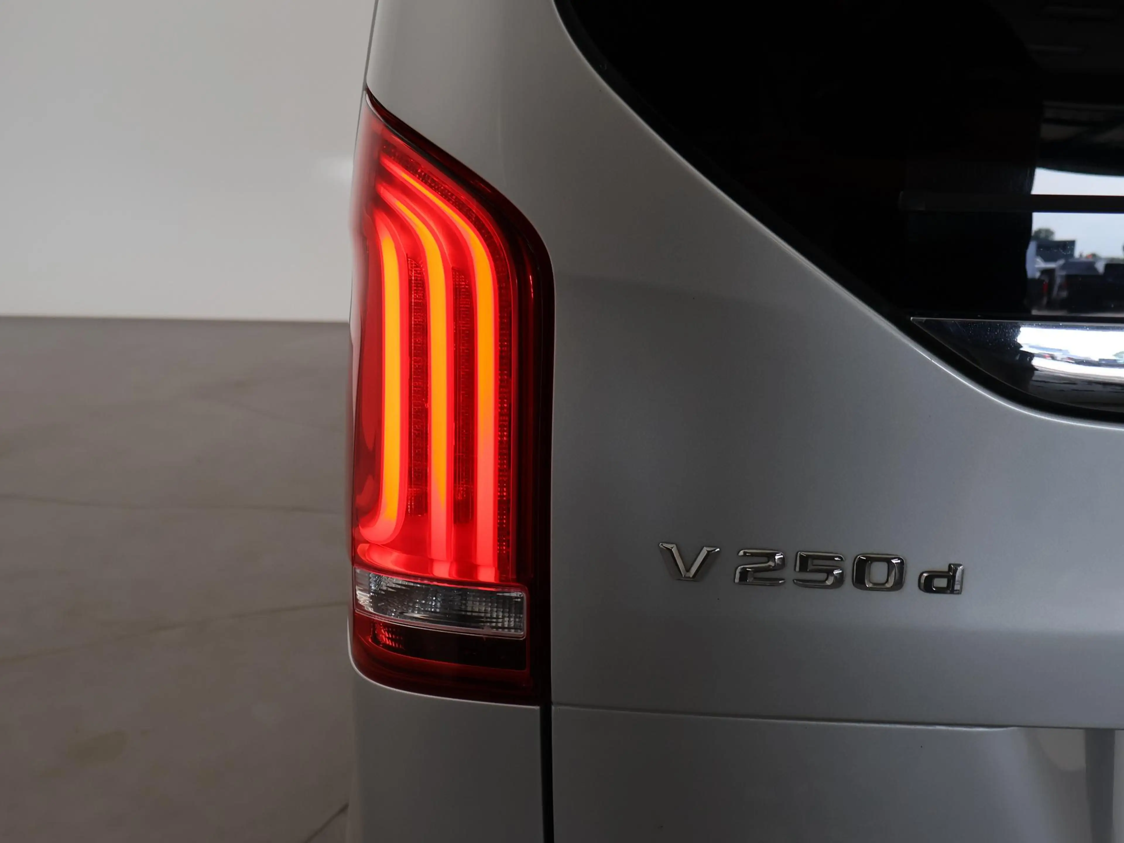 Mercedes-Benz V 250 250d 4-MATIC EXTRA LANG AVANTGARDE 6-PERSOONS | BU — photo 22