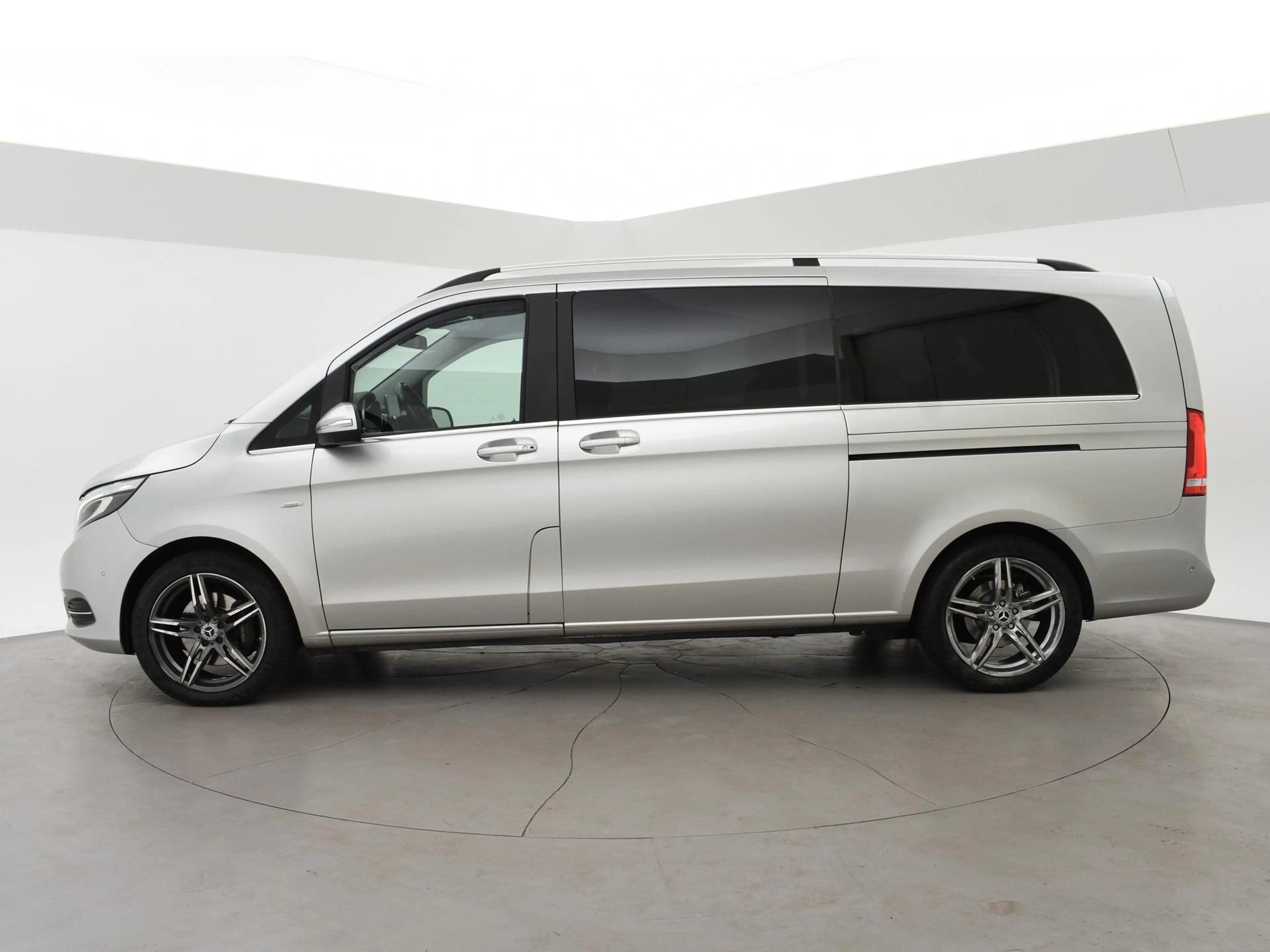 Mercedes-Benz V 250 250d 4-MATIC EXTRA LANG AVANTGARDE 6-PERSOONS | BU — photo 5