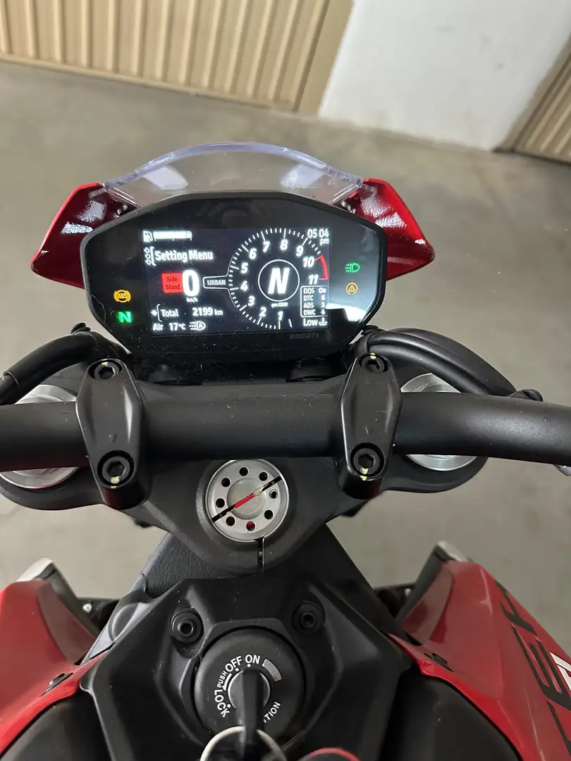 Ducati Monster 937 - 1