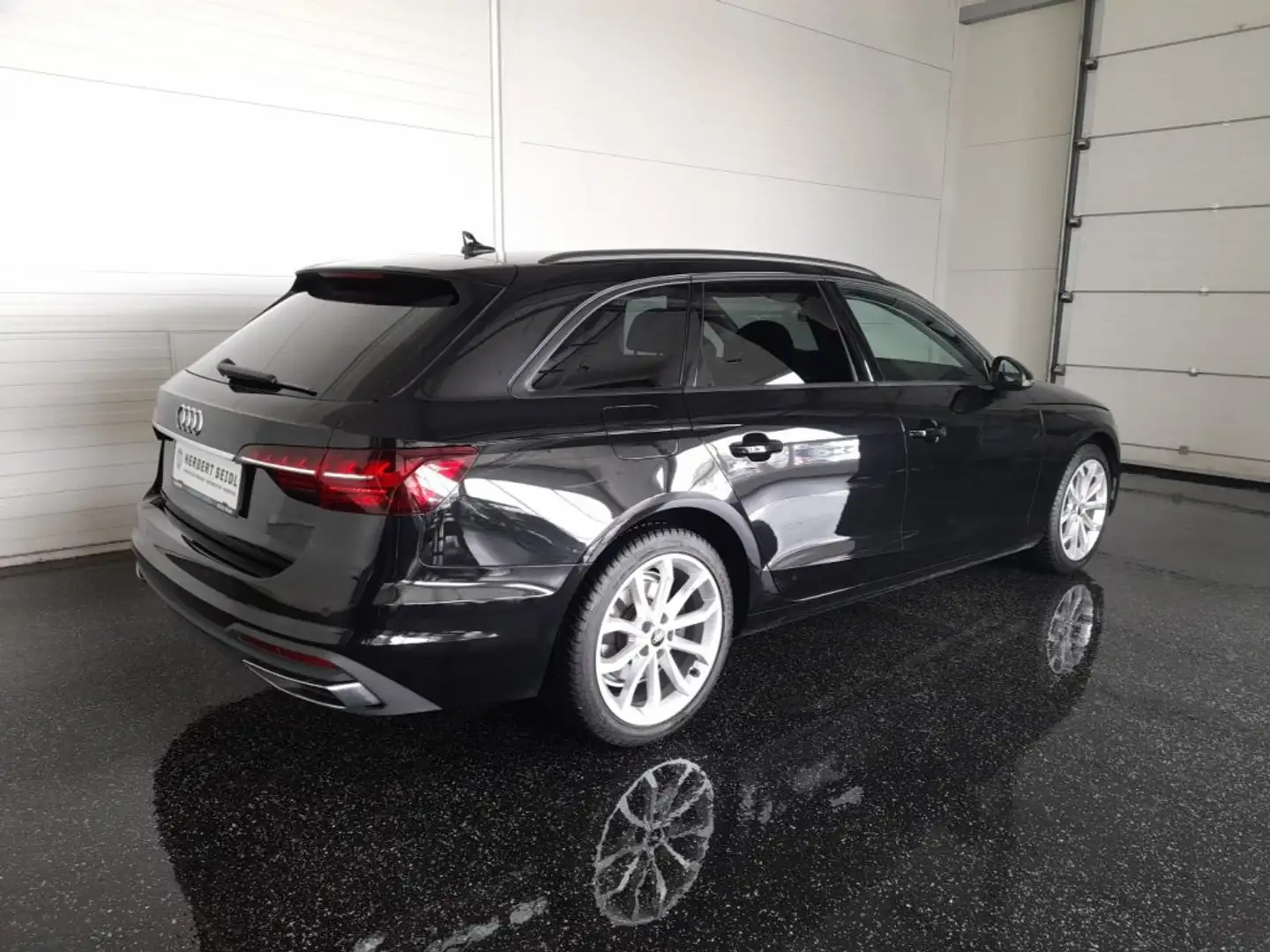 Audi A4 Avant ADVANCED 35 TDI S-tr. *HEAD-UP / 18 ZOLL / LED & DYN BLINKER / NAVI / BANG & OLUFSEN / KAMERA* Schwarz - 2