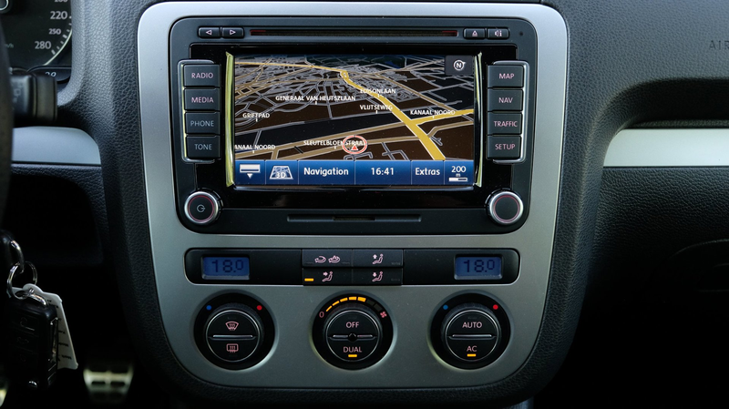 Volkswagen Scirocco 2.0 TSI 200PK Sport / Comfort Dynaudio Navi — photo 10