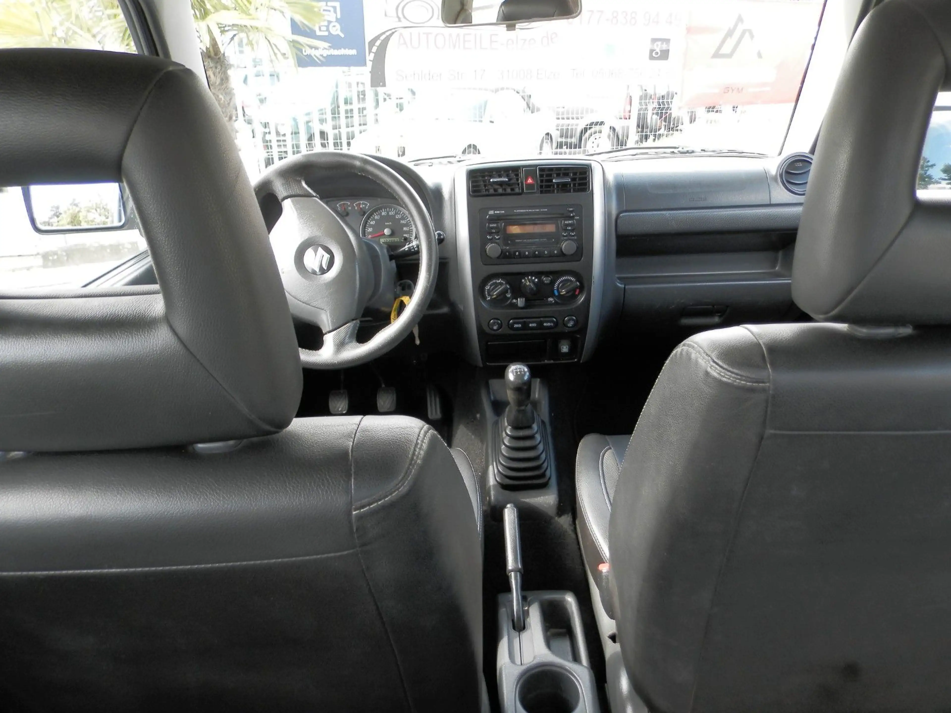 Suzuki Jimny Style Lim.*NR.7*Leder*Klima*AHK*ALU* — photo 5