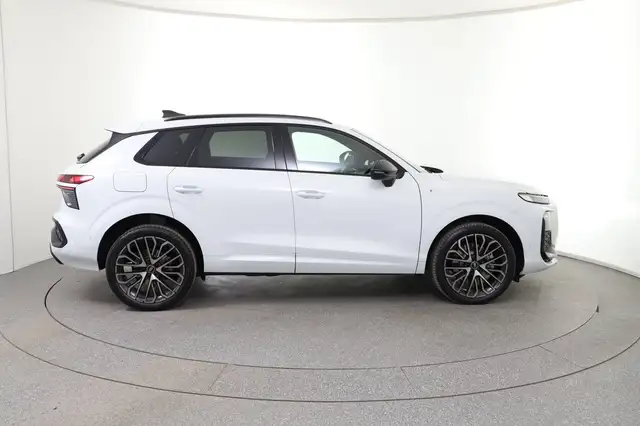 Audi Q3 TDI 110 kW Ansicht 6