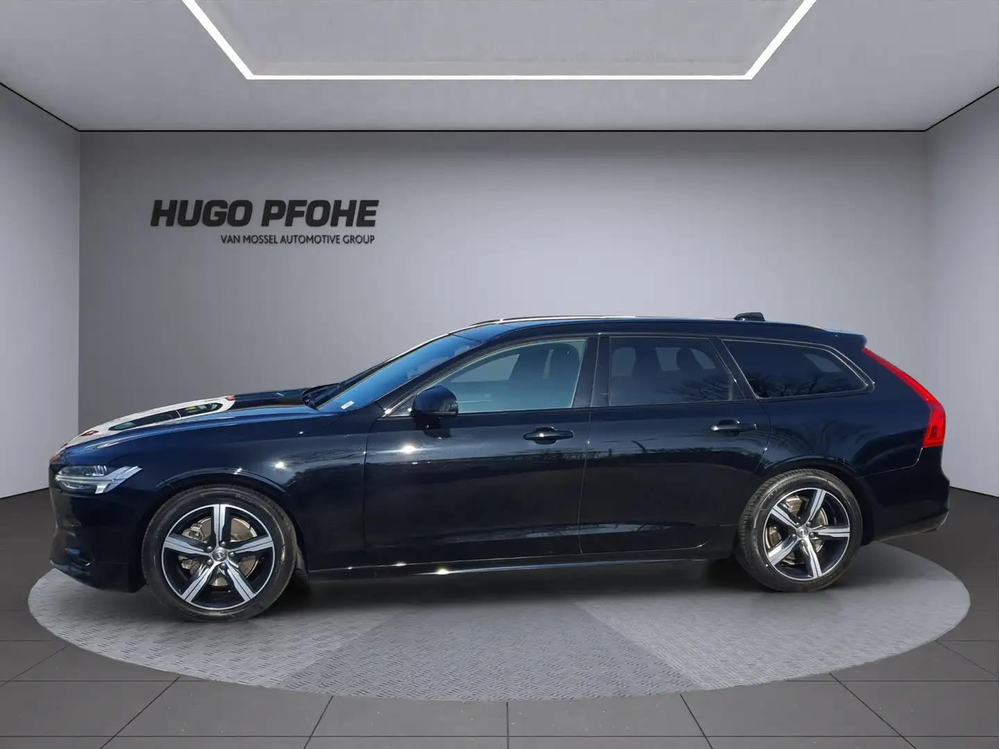 Volvo V90 D5 Geartronic R Design 4x4 | LED | AHK | Pano | RF Noir - 2