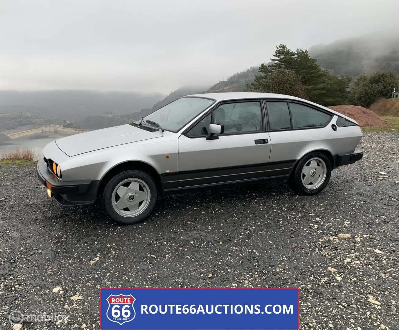 Alfa Romeo Alfetta GTV 2.0 Coupe Šedá - 1