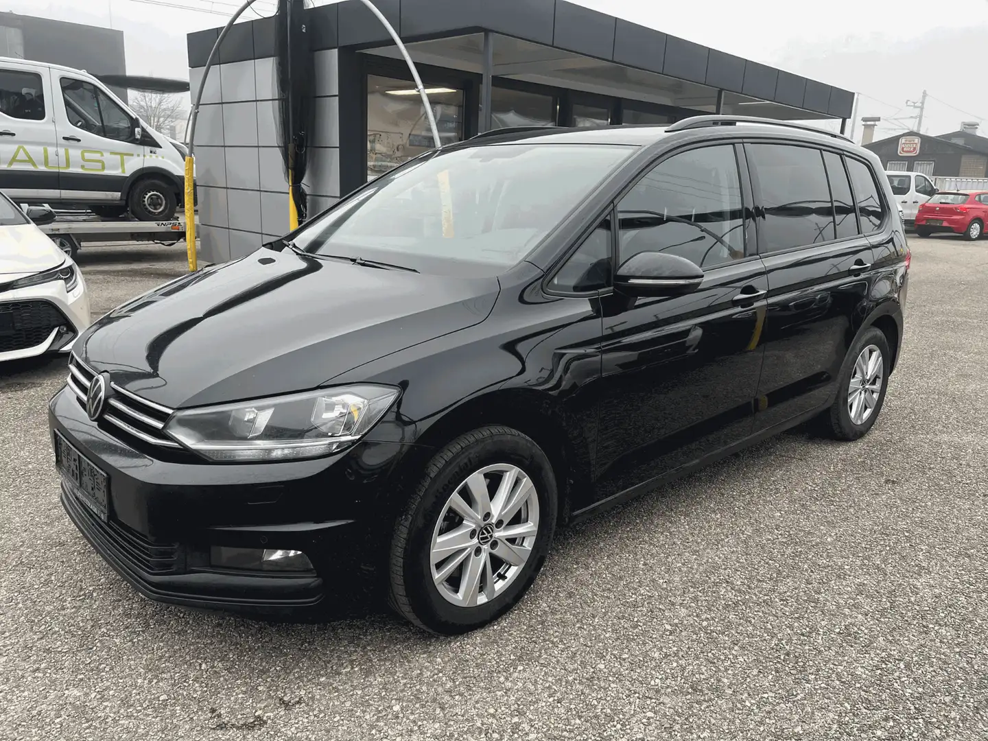 Volkswagen Touran Comfortline 2,0 TDI ACC-Carplay-Sitzhzg. Schwarz - 1