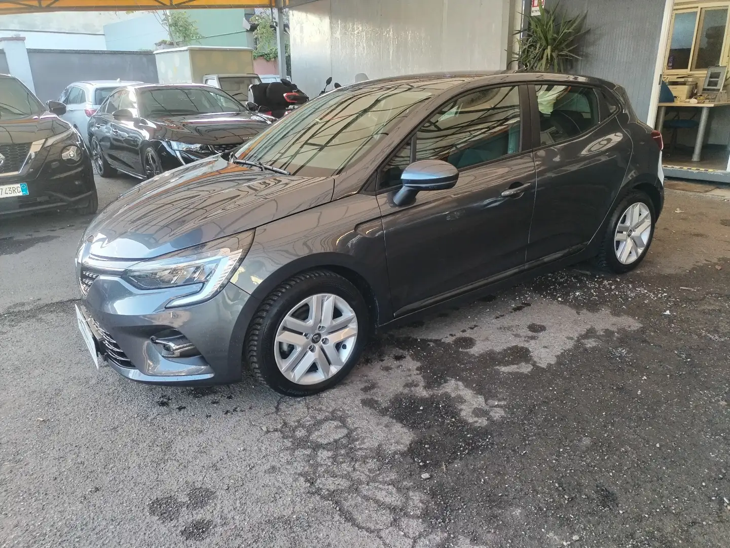 Renault Clio Clio 1.6 E-Tech hybrid Zen 140cv auto my21 Gris - 2